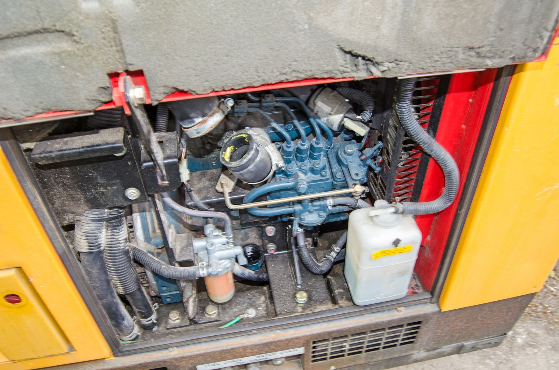 Shindiawa DGW300MS diesel driven welder/generator Year: 2013 S/N: 5003332 H5103309 - Image 4 of 6