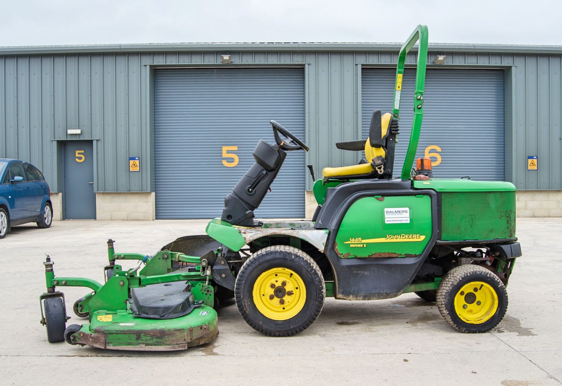 John Deere 1445 Series II 4WD diesel driven ride on mower Recorded Hours: 2797 c/w John Deere 7 iron - Image 7 of 14