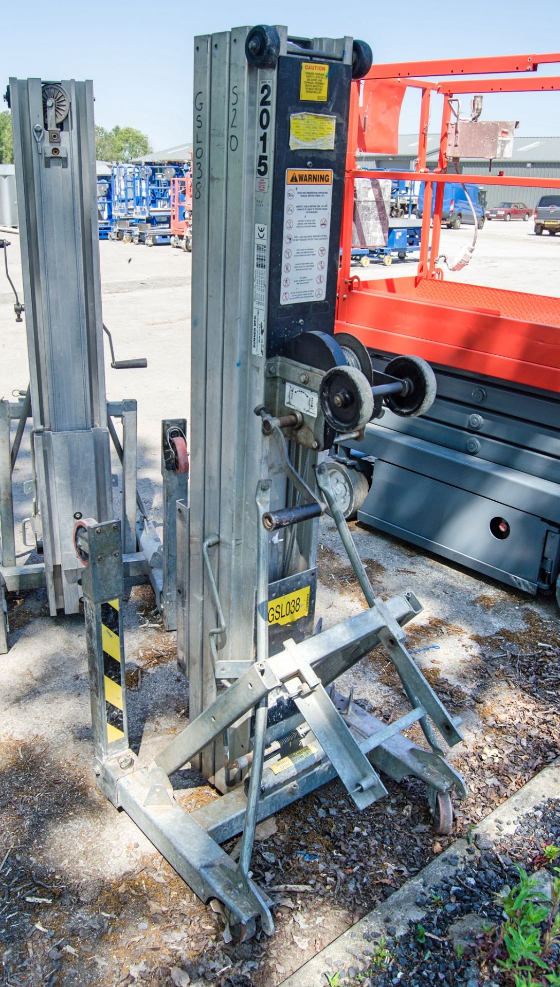 Sumner 2015 manual material hoist GSL038 - Image 2 of 2