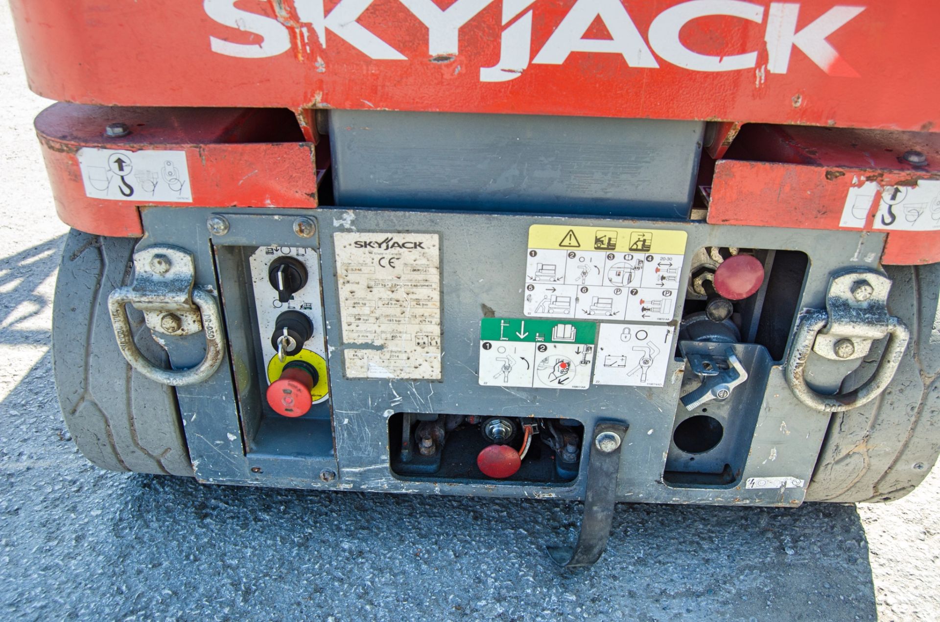 Skyjack SJ16 battery electric vertical mast access platform Year: 2014 S/N: 14003541 HYP296 - Image 5 of 6