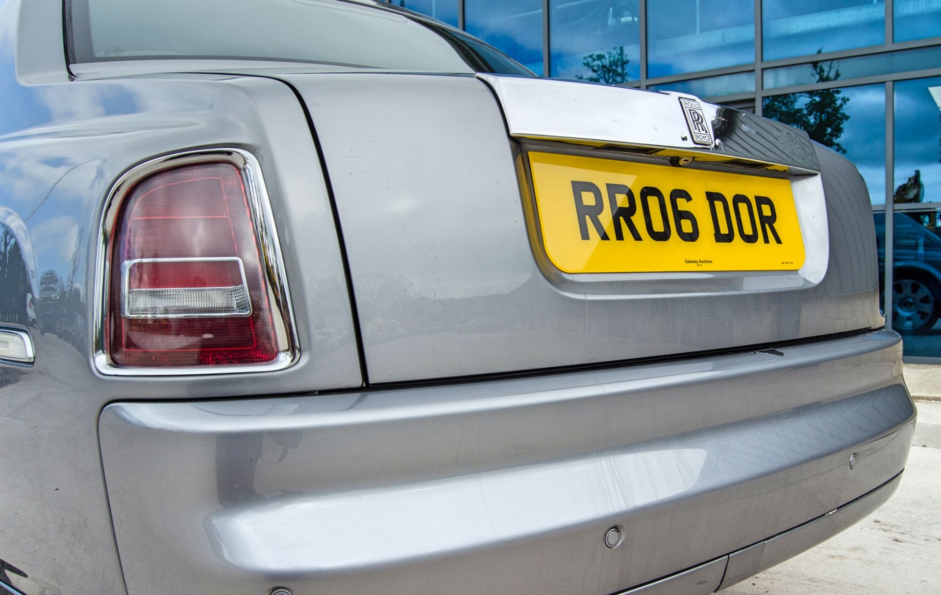 Rolls Royce Phantom 6749cc V12 Auto 4 door saloon car Registration Number: RR06 DOR Date of - Image 24 of 59