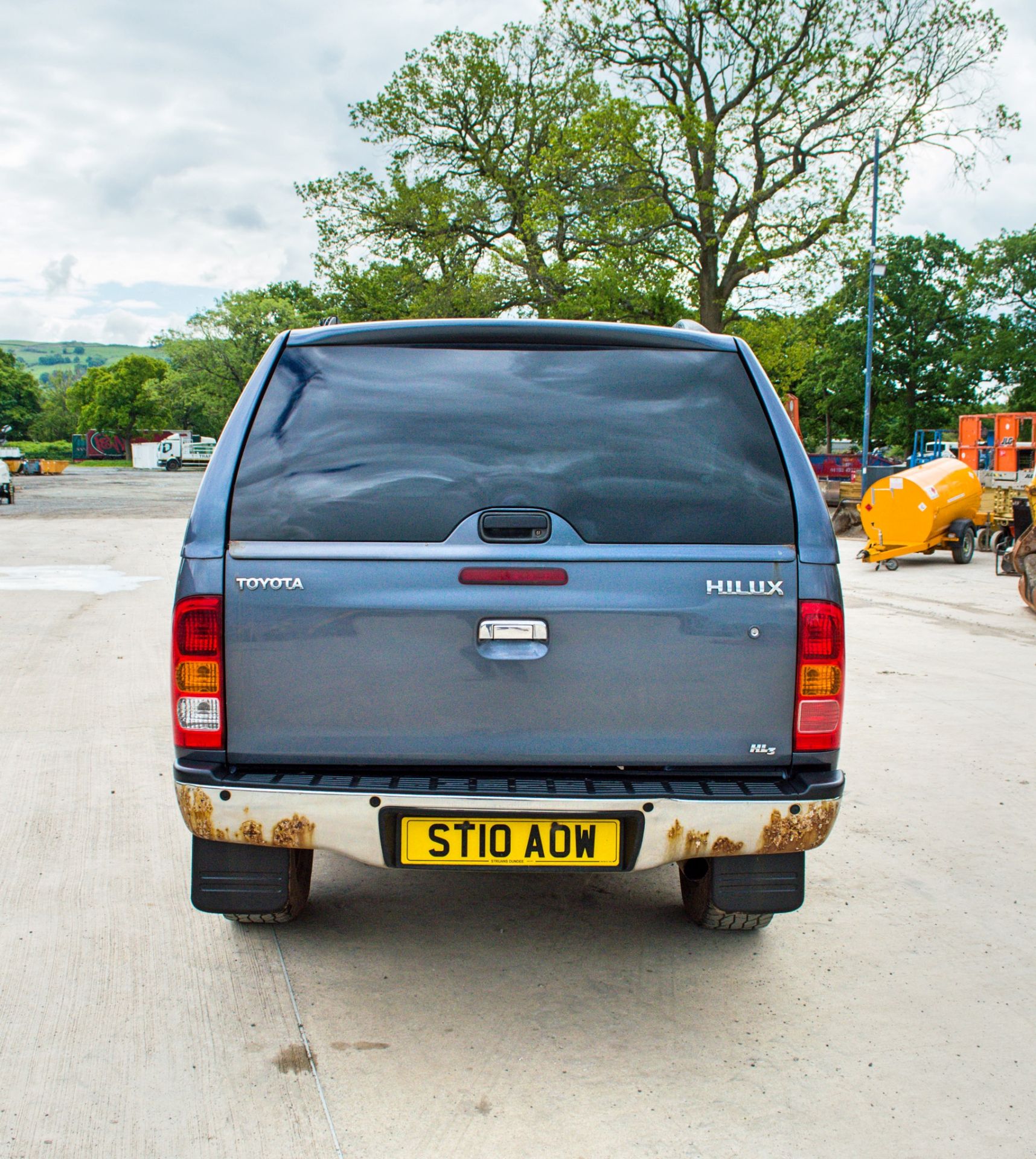 Toyota Hilux 2.5 D-4D 144 HL3 4wd manual double cab pick up Reg No: ST10 AOW Date of Registration: - Image 6 of 25