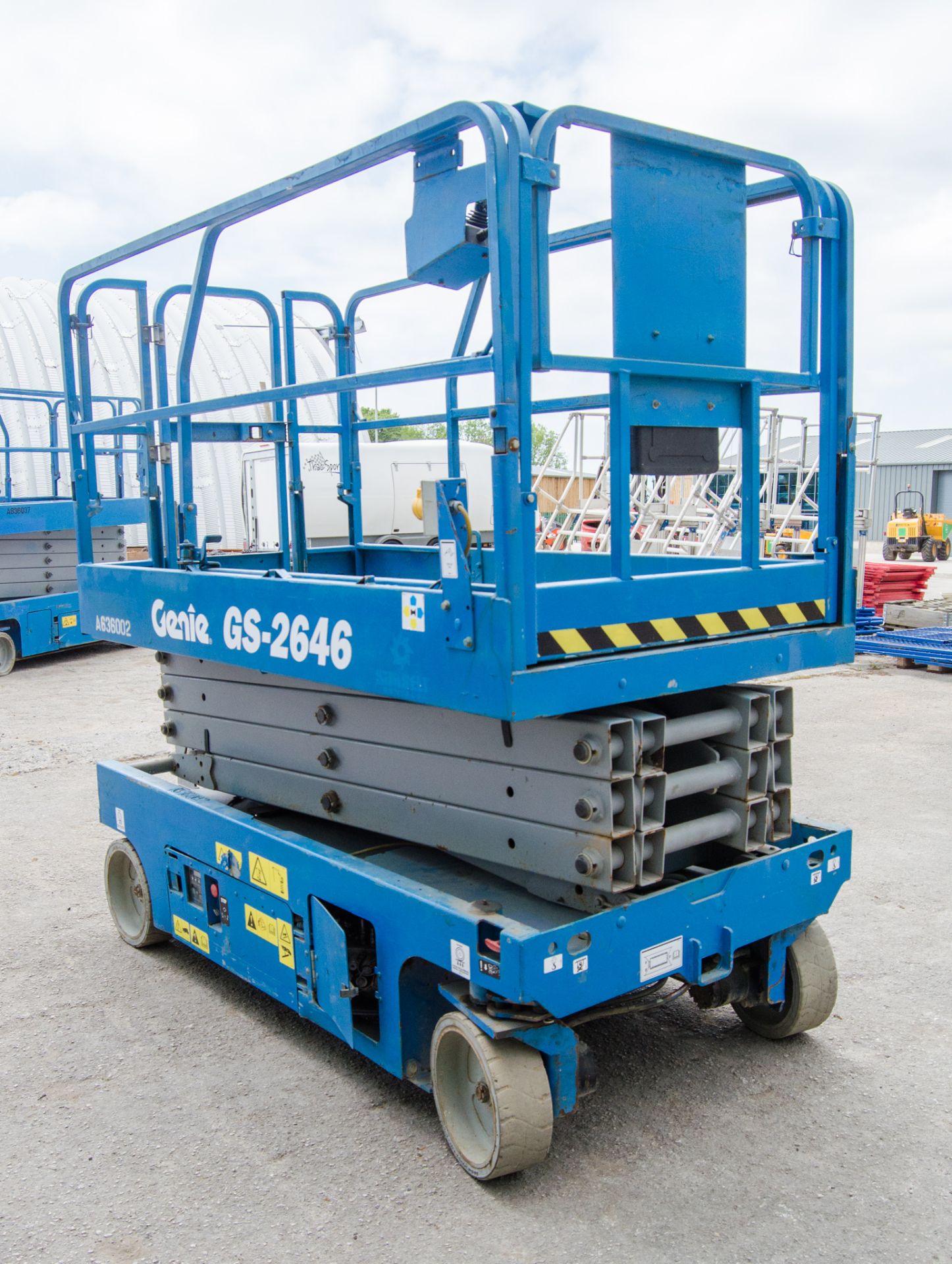 Genie GS2646 battery electric scissor lift access platform Year: 2014 S/N: 12178 Recorded Hours: 151 - Image 4 of 8