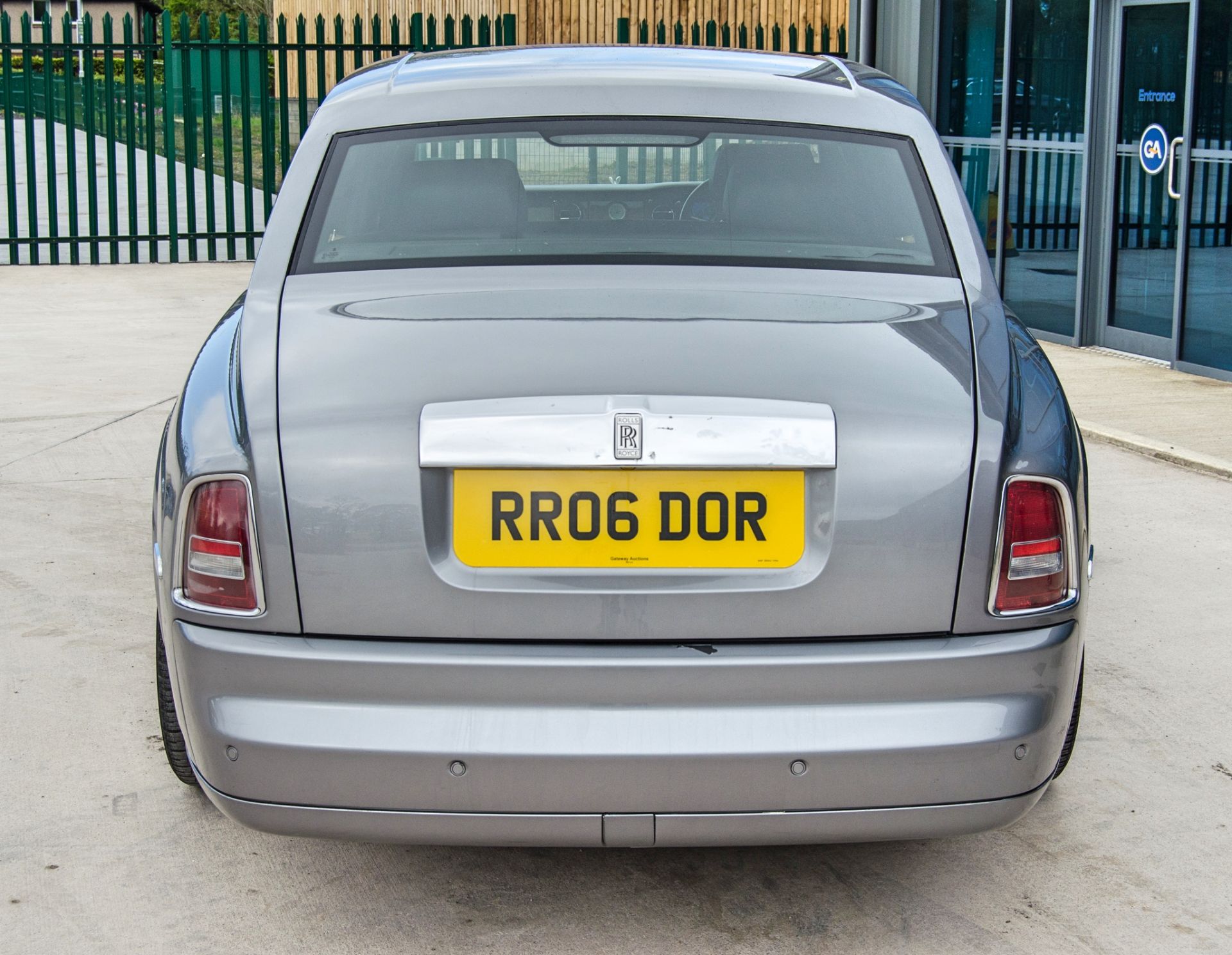 Rolls Royce Phantom 6749cc V12 Auto 4 door saloon car Registration Number: RR06 DOR Date of - Image 12 of 59