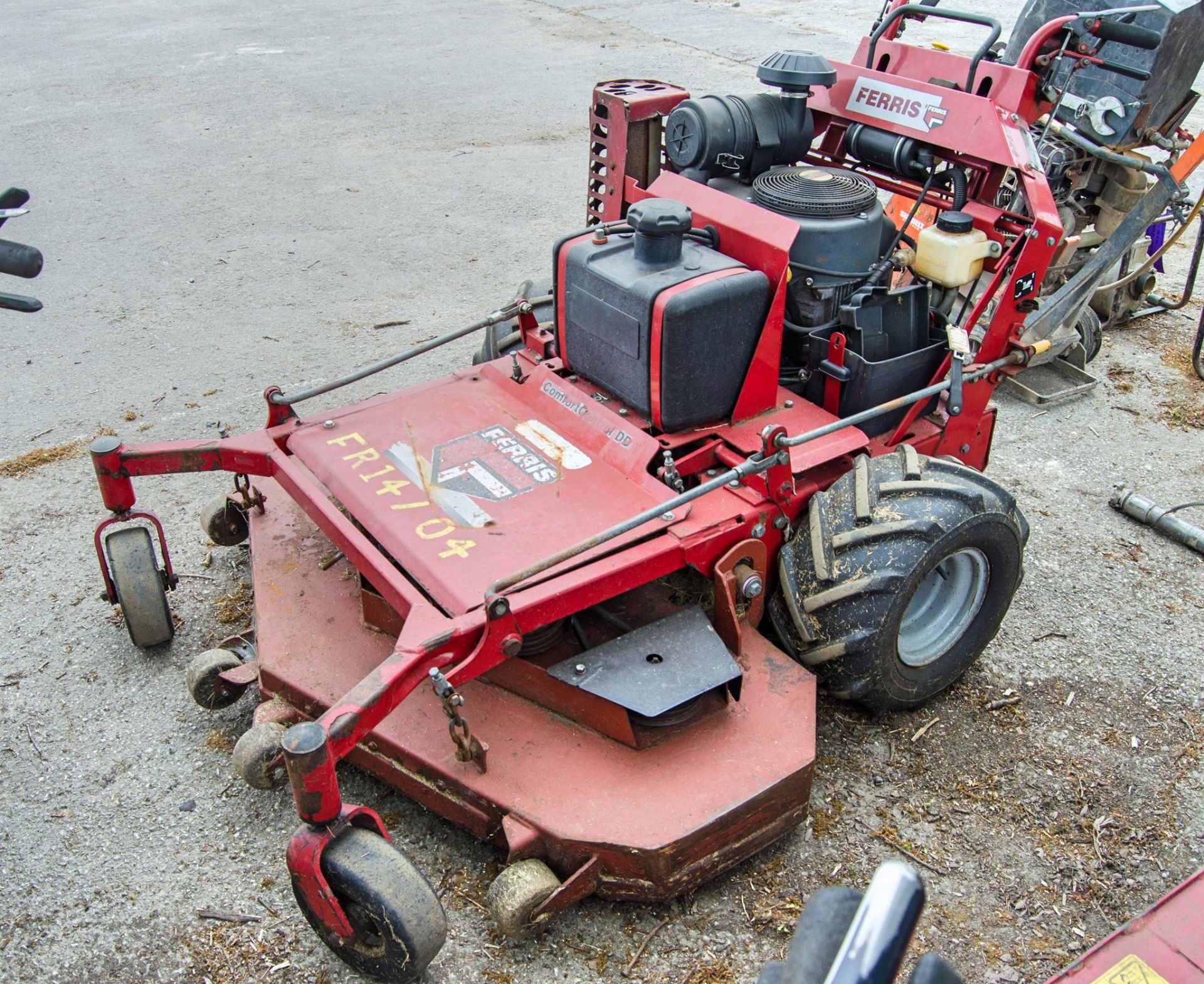 Ferris petrol driven walk behind zero turn mower S/N: 2015661706 Recorded Hours: Not displayed (