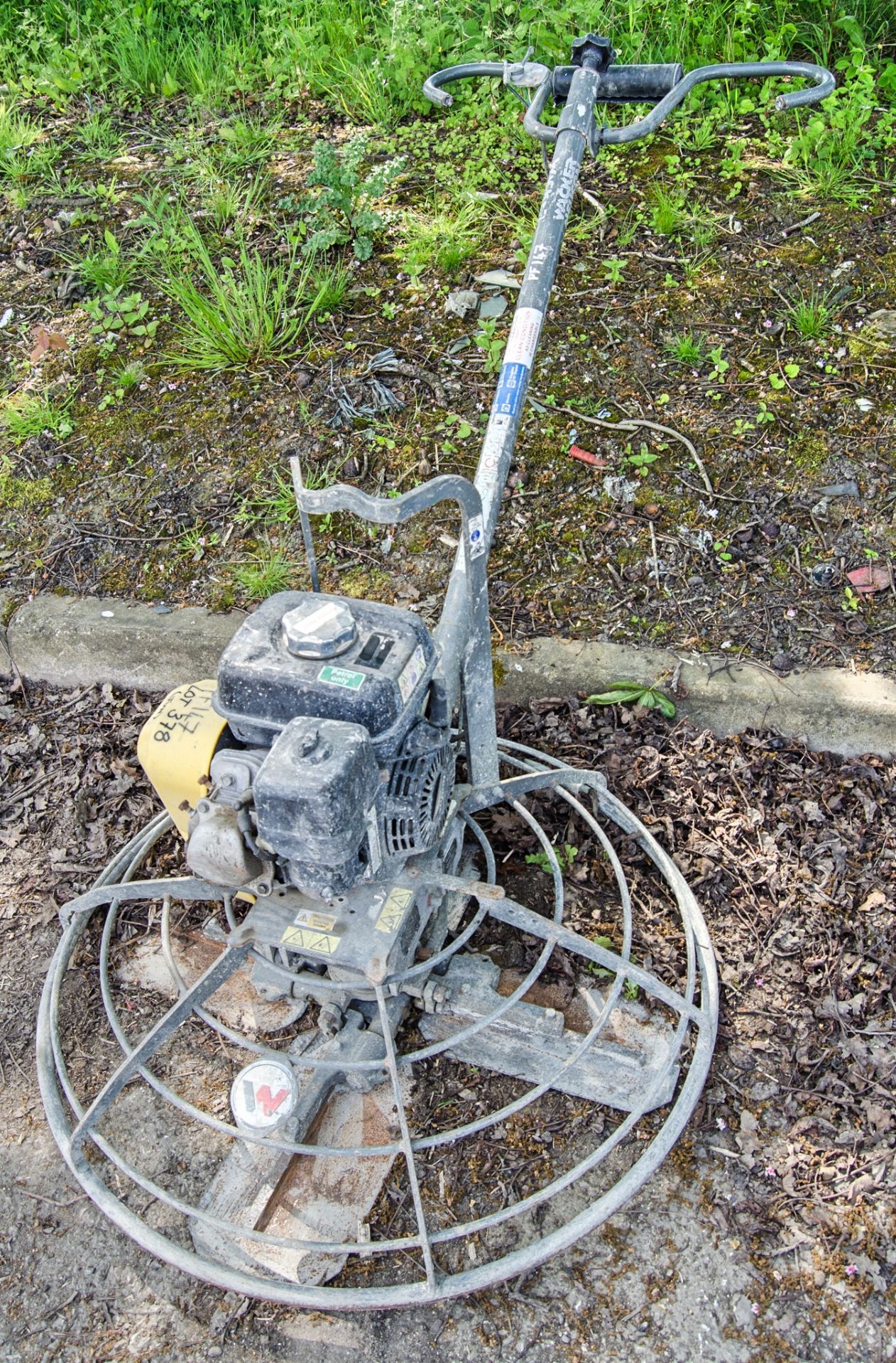 Wacker Neuson petrol driven concrete power float ** Exhaust missing ** PF147