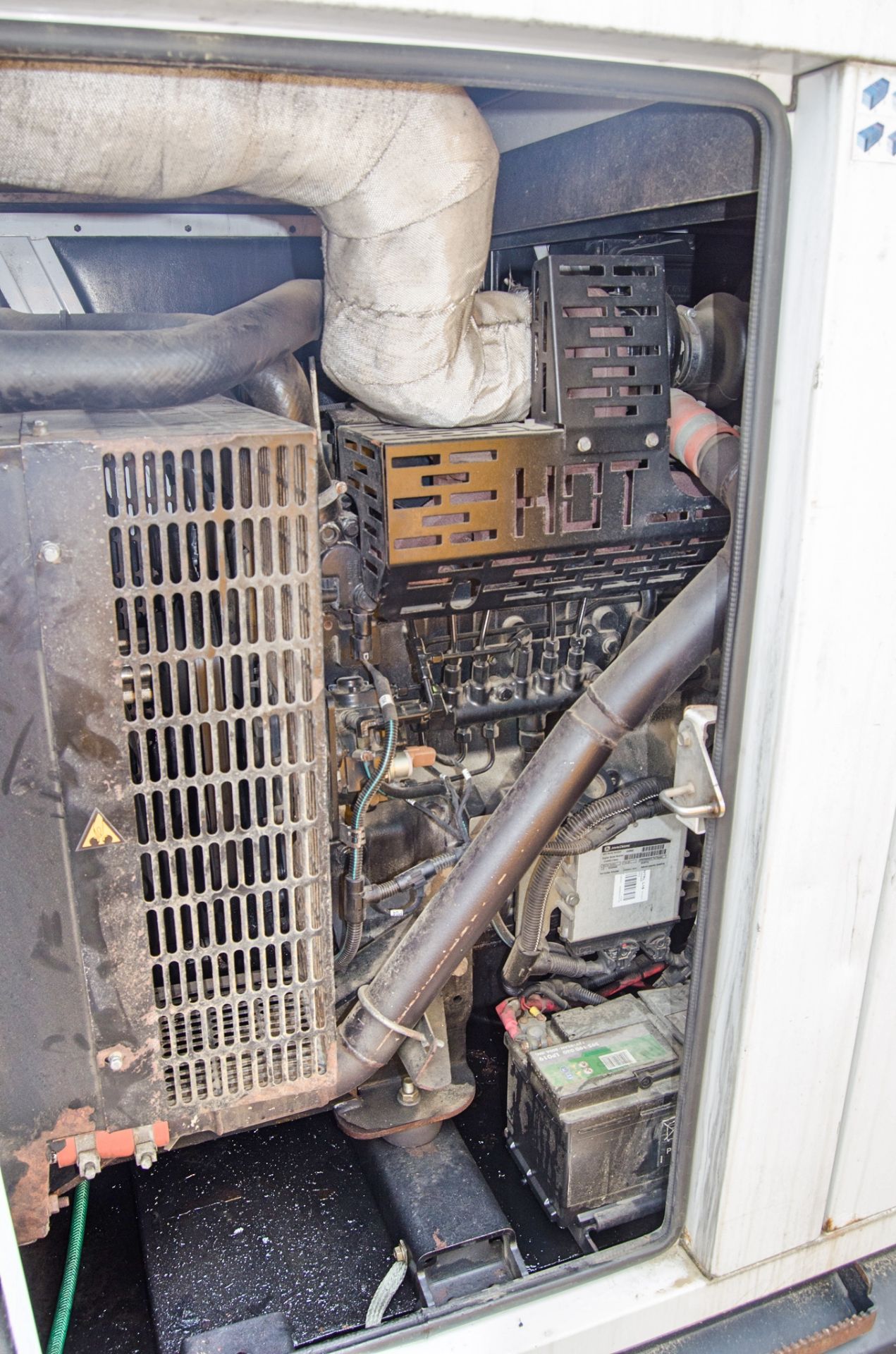 SDMO R110 110 kva diesel driven generator Recorded hours: 27952 A604123 - Image 8 of 8