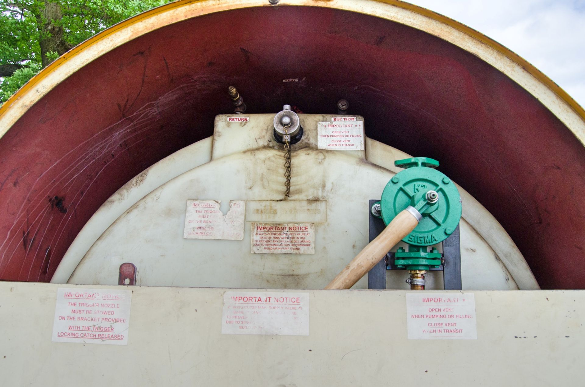 Trailer Engineering 2140 litre bunded fast tow fuel bowser c/w manual pump A662331 - Image 5 of 5