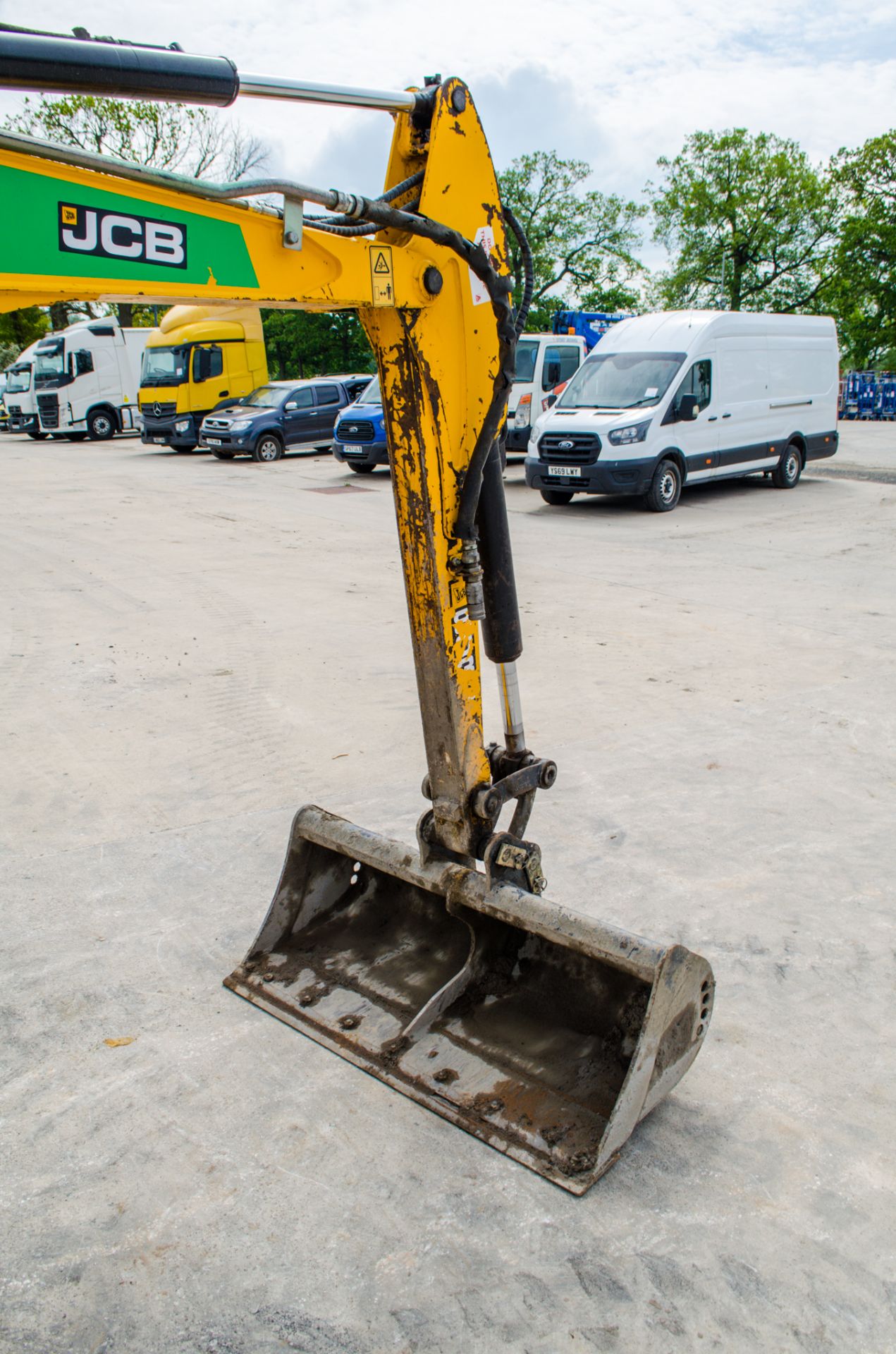 JCB 8030 3 tonne rubber tracked mini excavator  Year: 2015  S/N: 2432336 Recorded Hours: 2744 piped, - Image 12 of 21