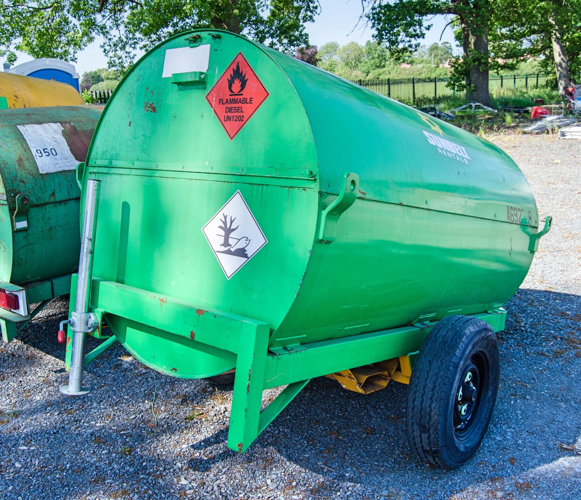 Trailer Engineering 950 litre bunded site tow fuel bowser c/w manual pump, delivery hose & nozzle - Image 2 of 5