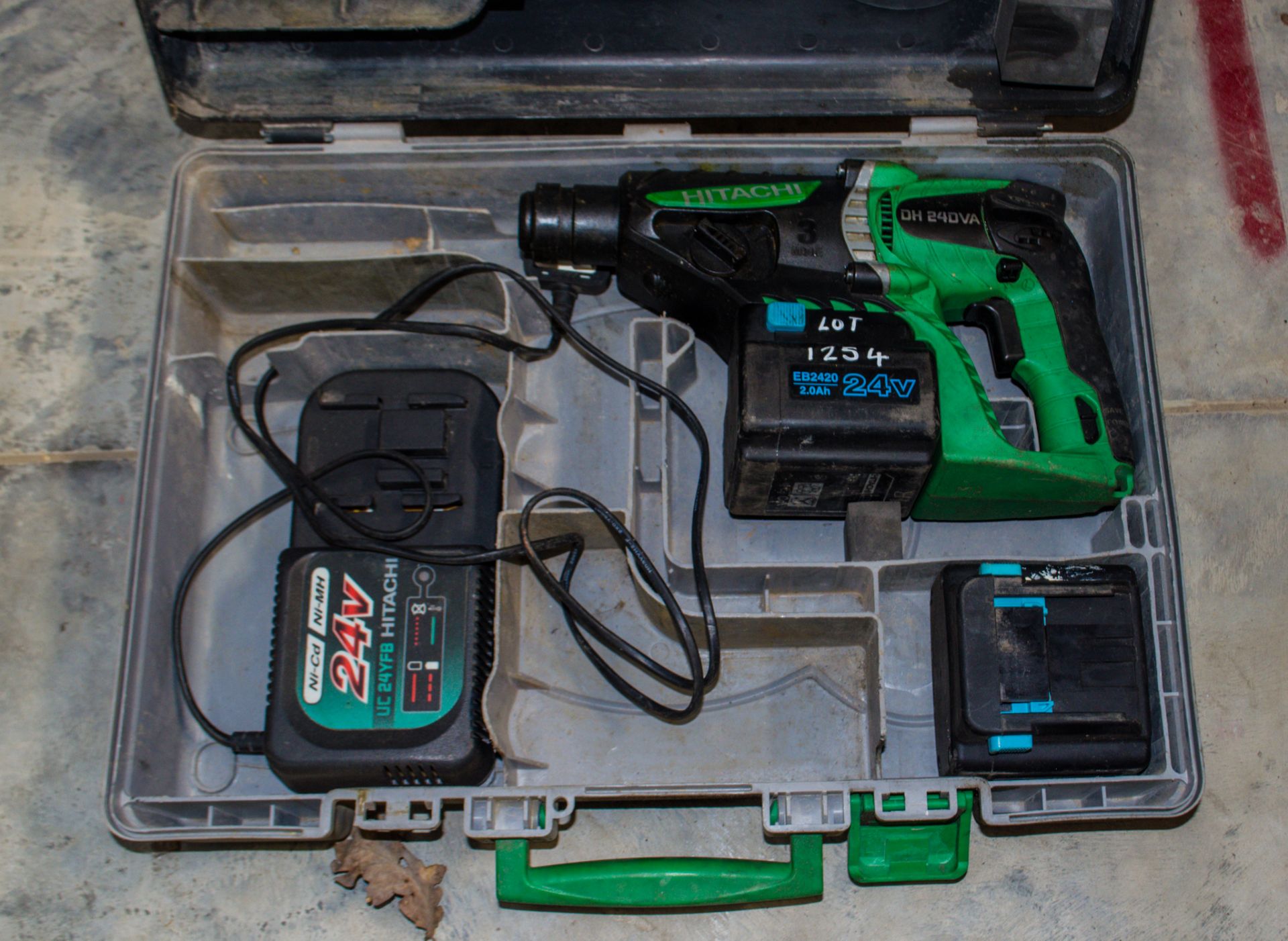 Hitachi DH240VA 24v cordless SDS rotary hammer drill c/w 2 batteries, charger and carry case