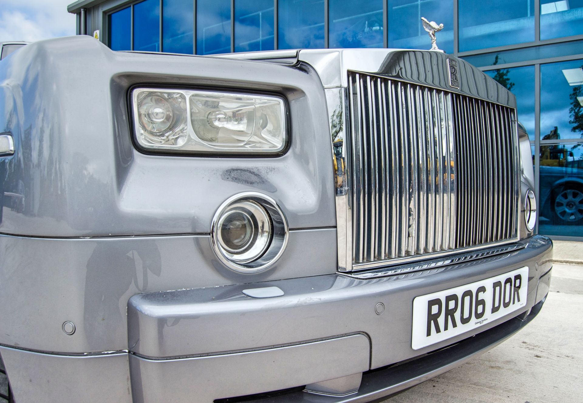 Rolls Royce Phantom 6749cc V12 Auto 4 door saloon car Registration Number: RR06 DOR Date of - Image 18 of 59