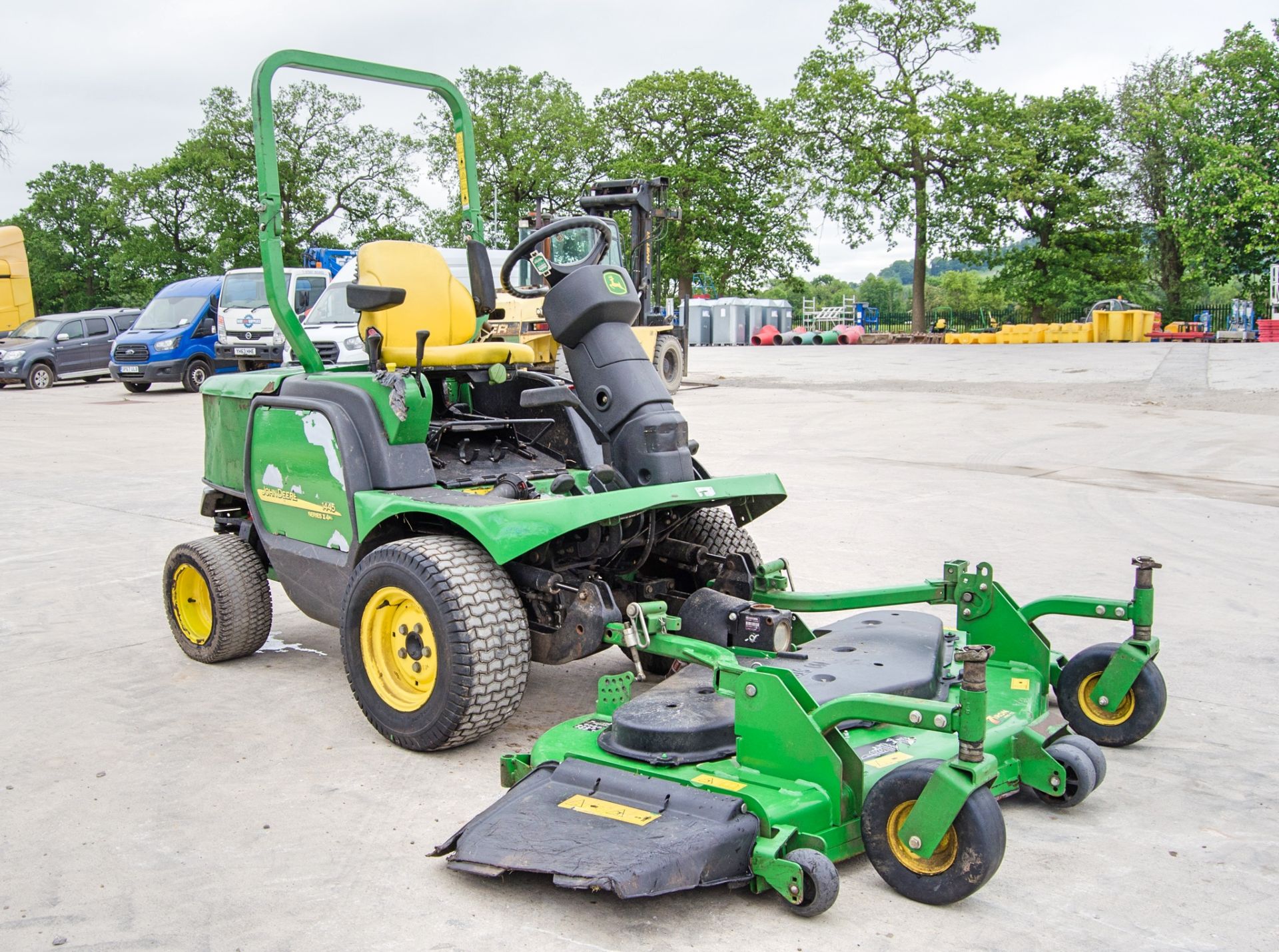 John Deere 1445 Series II 4WD diesel driven ride on mower Recorded Hours: 2360 c/w John Deere 7 iron - Image 2 of 14