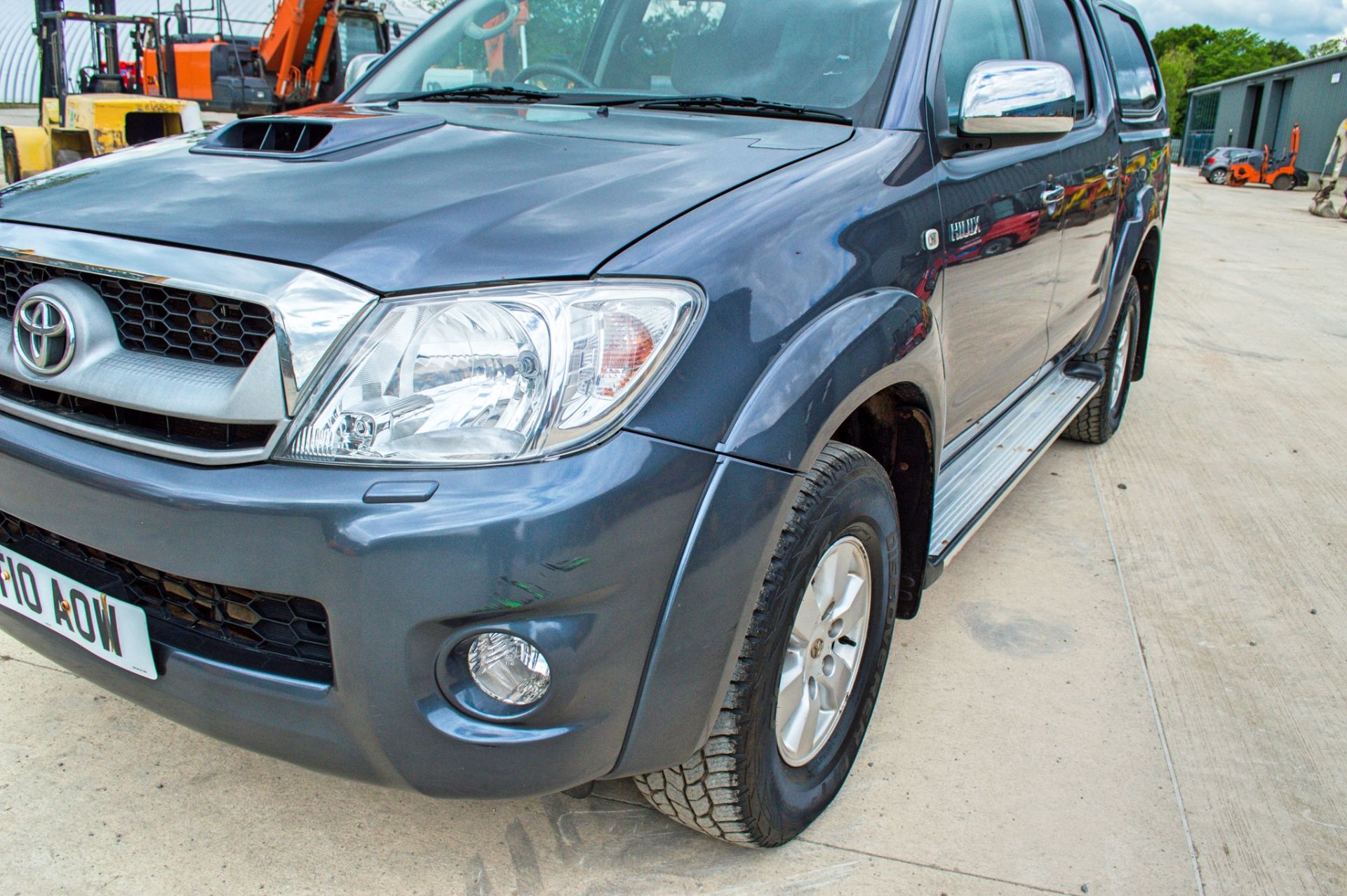 Toyota Hilux 2.5 D-4D 144 HL3 4wd manual double cab pick up Reg No: ST10 AOW Date of Registration: - Image 10 of 25