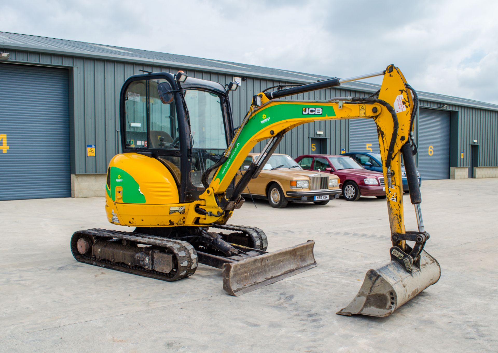 JCB 8030 3 tonne rubber tracked mini excavator  Year: 2015  S/N: 2432336 Recorded Hours: 2744 piped, - Image 2 of 21