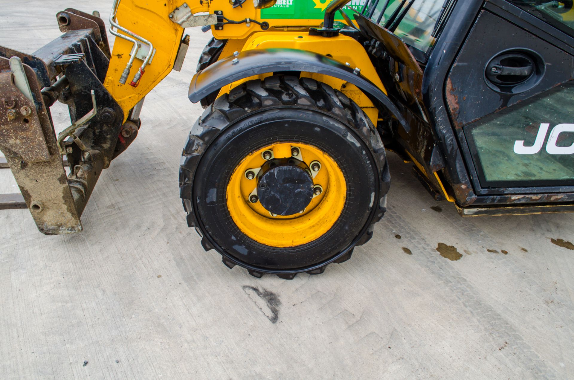 JCB 525-60 6 metre telescopic handler Year: 2015 S/N: 2365957 Recorded Hours: 4207 A644565 - Image 9 of 21
