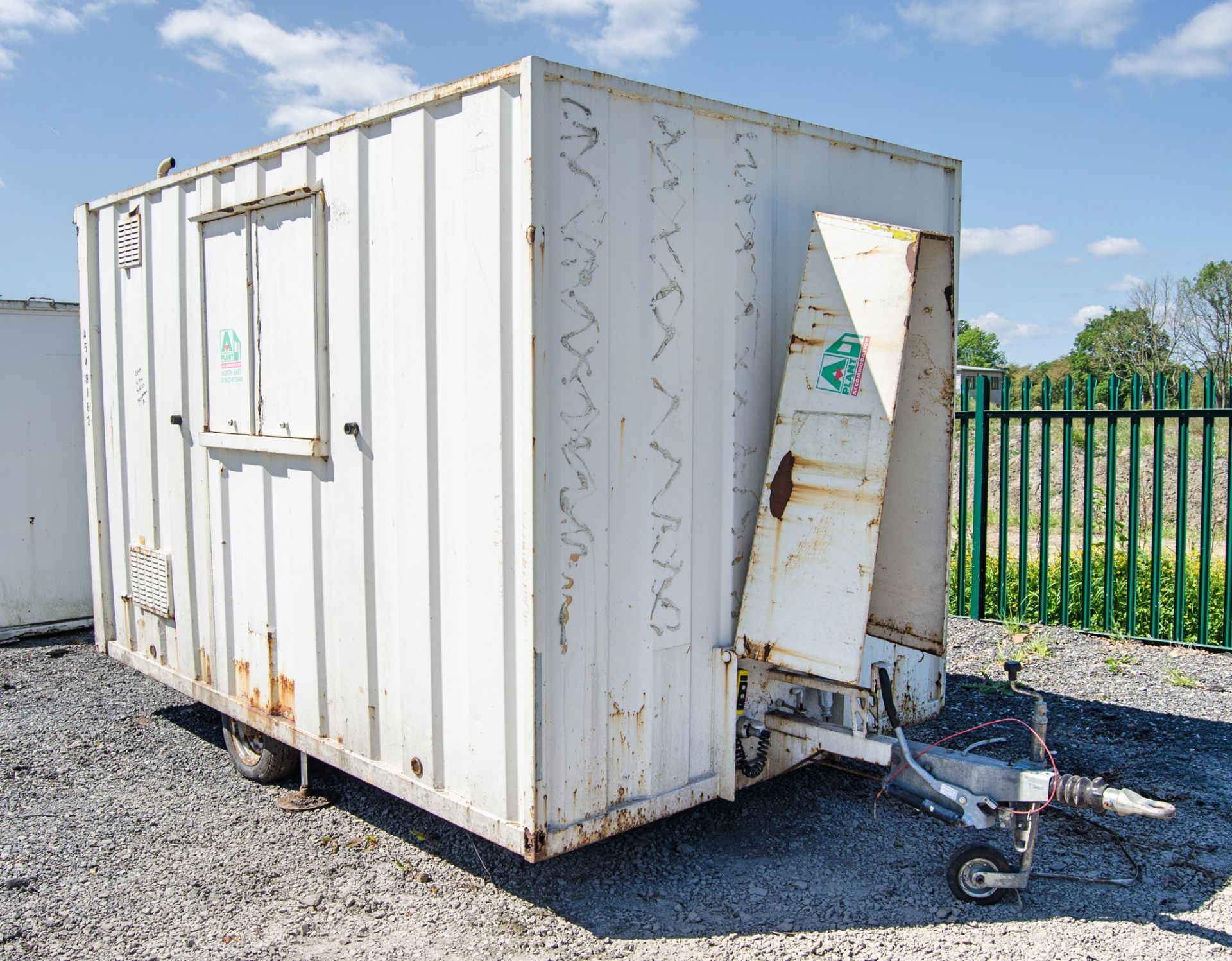 12 ft x 8 ft steel anti-vandal mobile welfare site unit Comprising of: Canteen area, toilet &