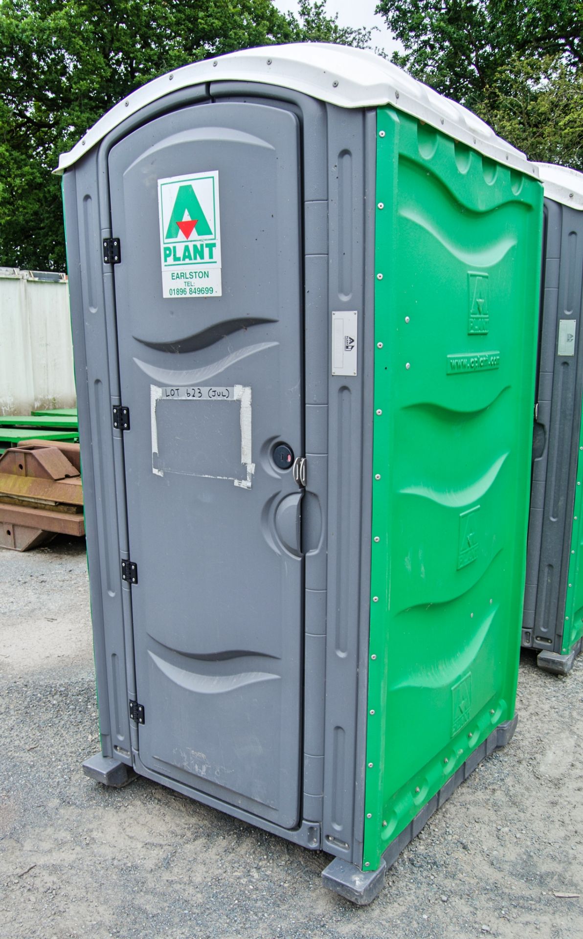 Plastic portable toilet A770013