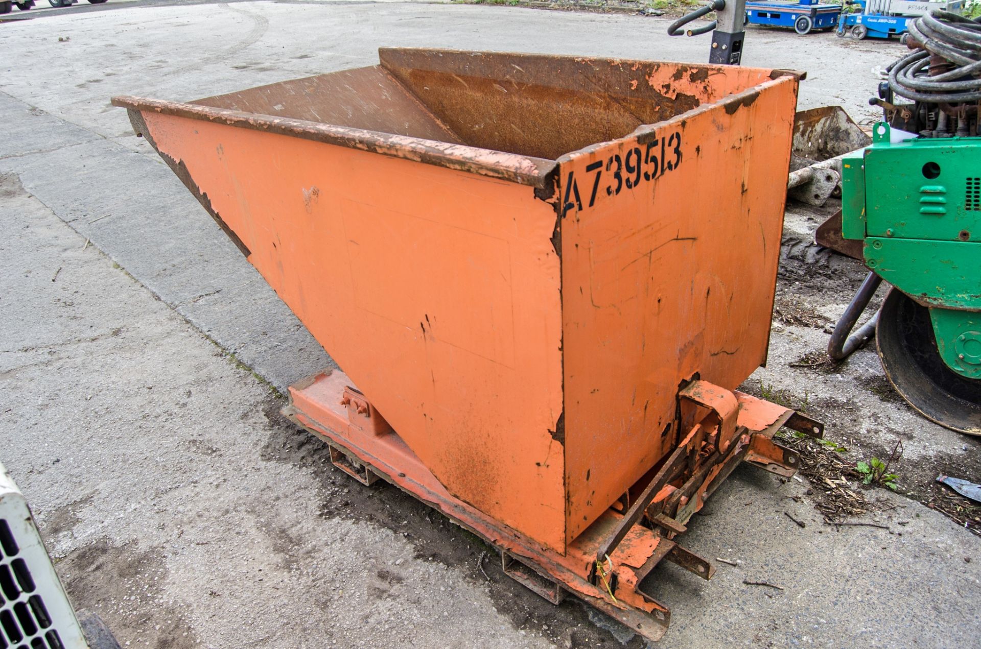 Steel tipping skip A739513 - Image 2 of 2