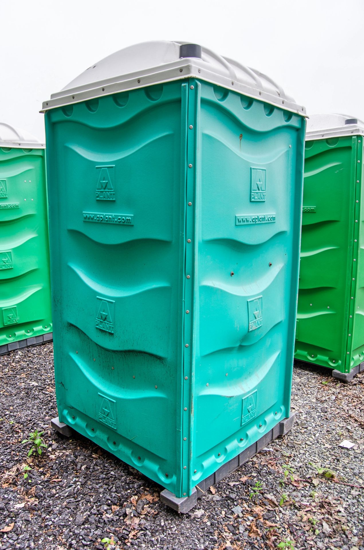 Plastic portable toilet A415514 - Image 2 of 3