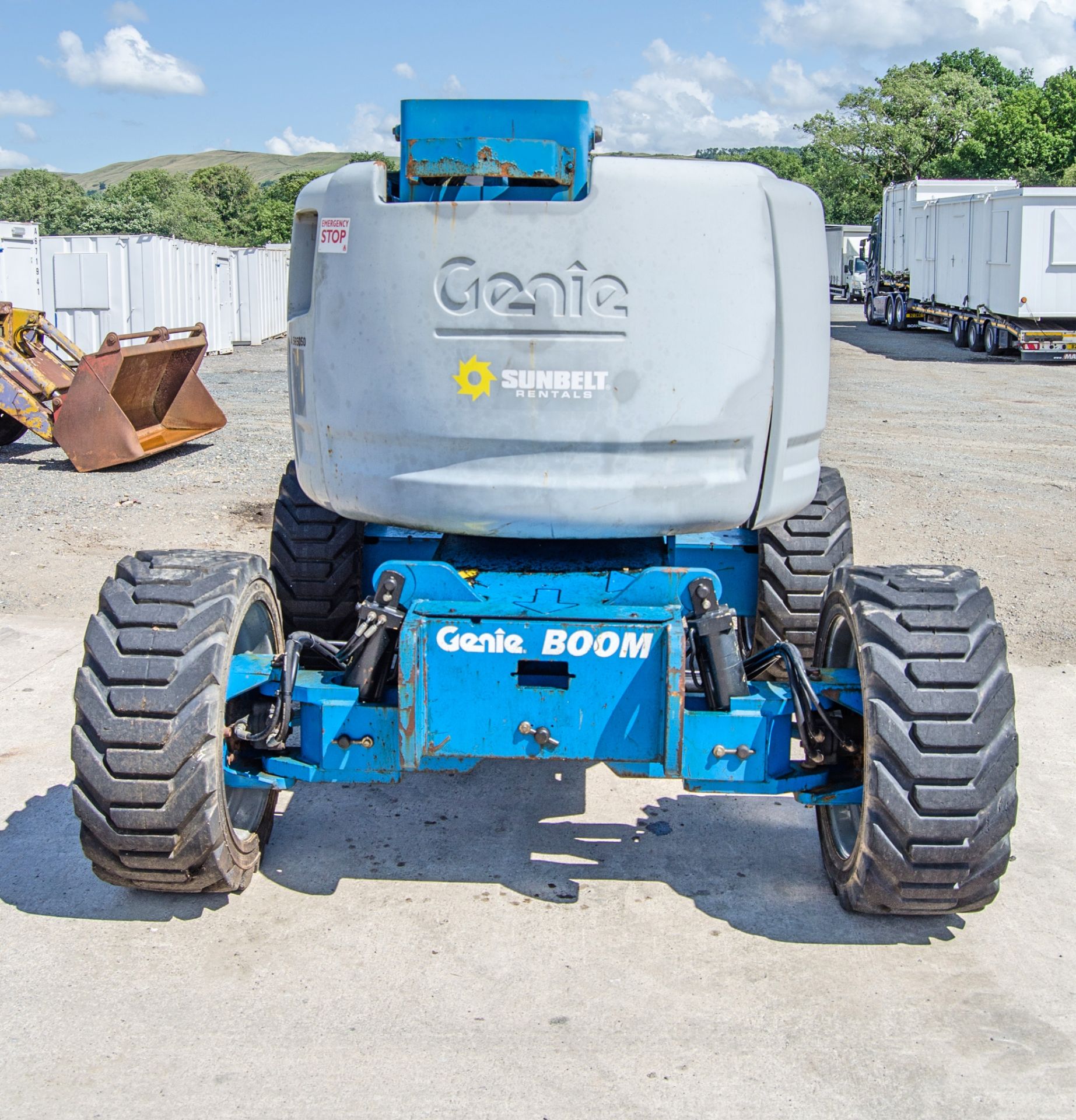 Genie Z-45/25 battery electric/diesel 4WD articulated boom lift Year: 2011 S/N: Z452512B-2013 - Image 6 of 18