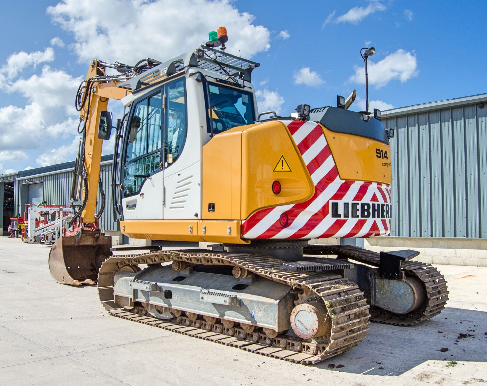 Liebherr 914 Compact 16 tonne steel tracked excavator Year: 2019 S/N: 494331 Recorded Hours: 1188 - Image 3 of 36
