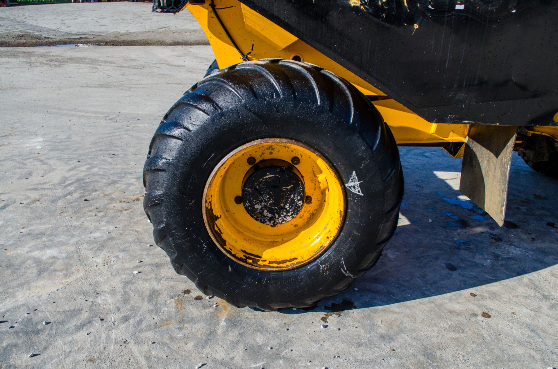 JCB 9FT 9 tonne straight skip dumper Year: 2019 S/N: 2781038 Recorded Hours: 2056 c/w front camera - Image 12 of 22