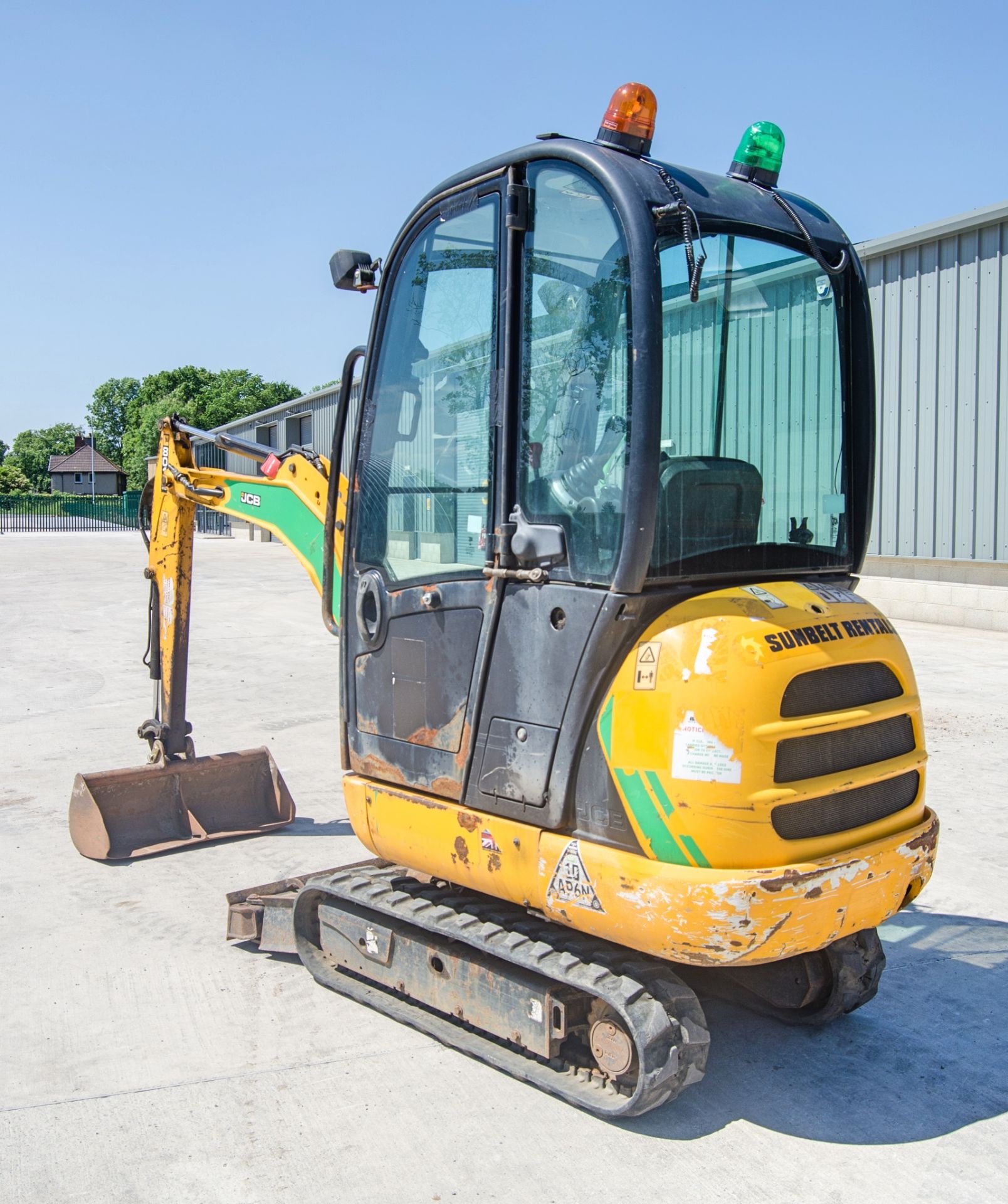 JCB 8018 1.5 tonne rubber tracked mini excavator Year: 2016 S/N: 2497622 Recorded Hours: 2149 blade, - Image 3 of 28