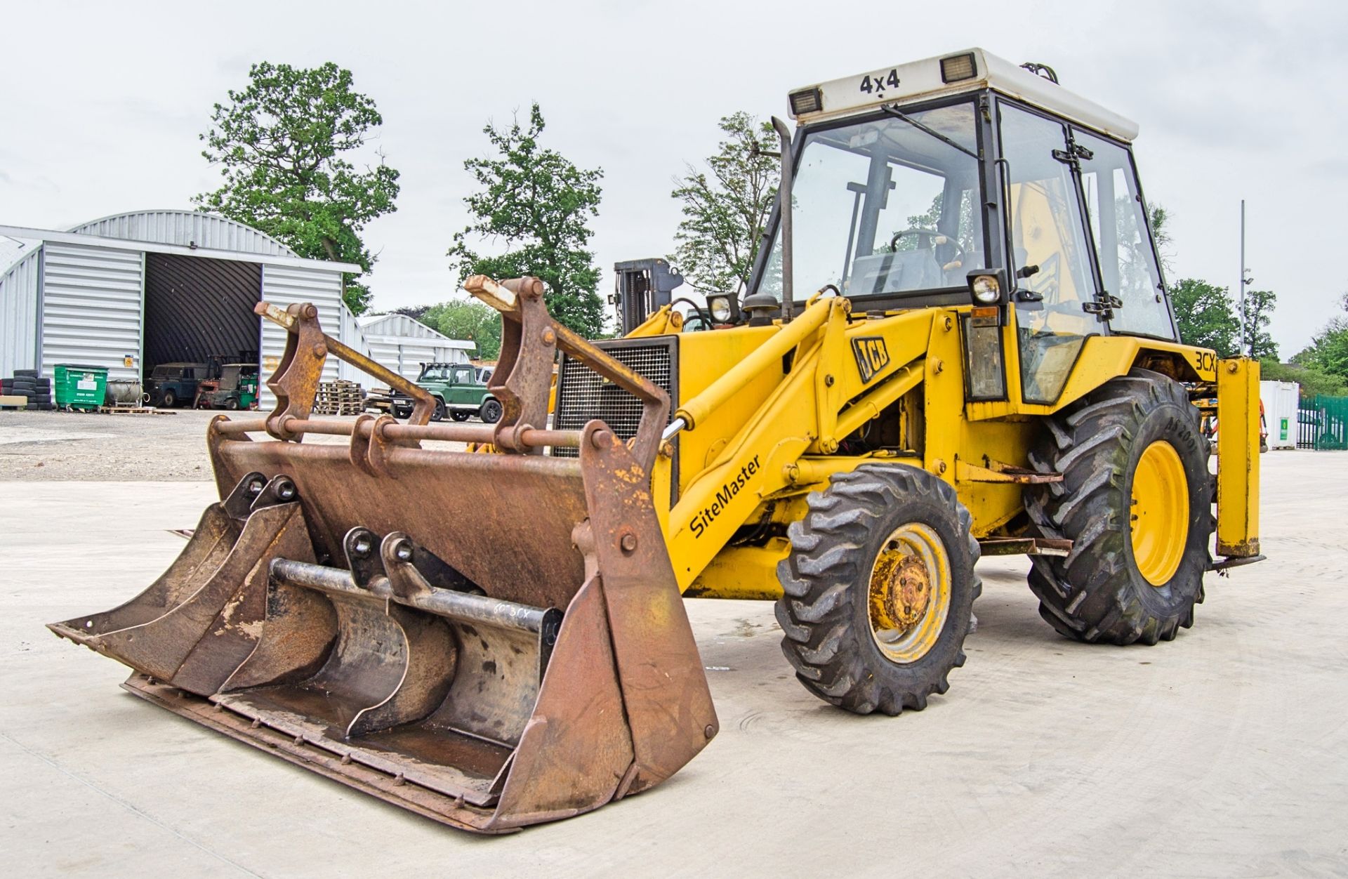 JCB 3CX Sitemaster 4 wheel drive backhoe loader Year: 1985 Recorded Hours: 4862 c/w V5C, 4-in-1