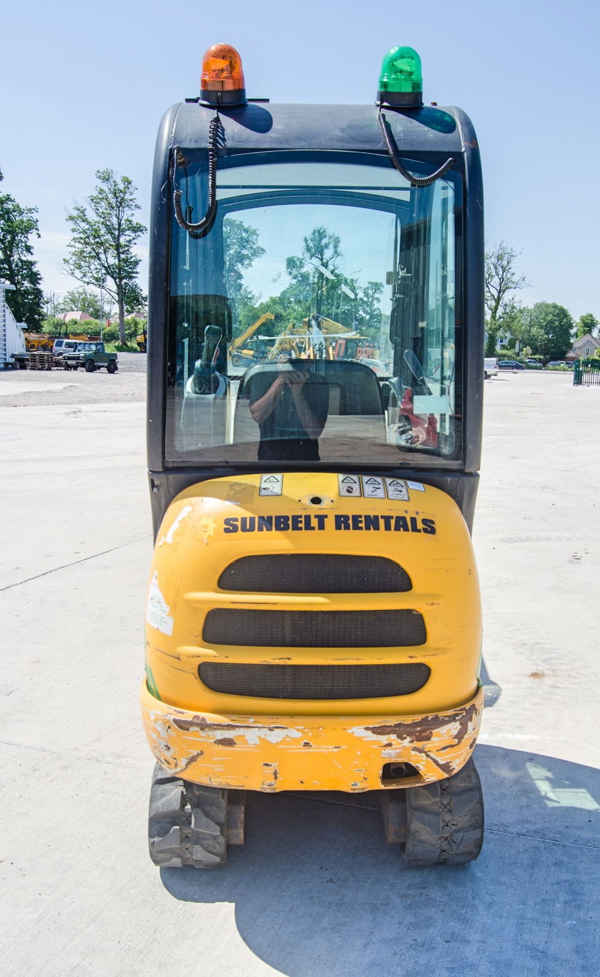 JCB 8018 1.5 tonne rubber tracked mini excavator Year: 2016 S/N: 2497622 Recorded Hours: 2149 blade, - Image 6 of 28