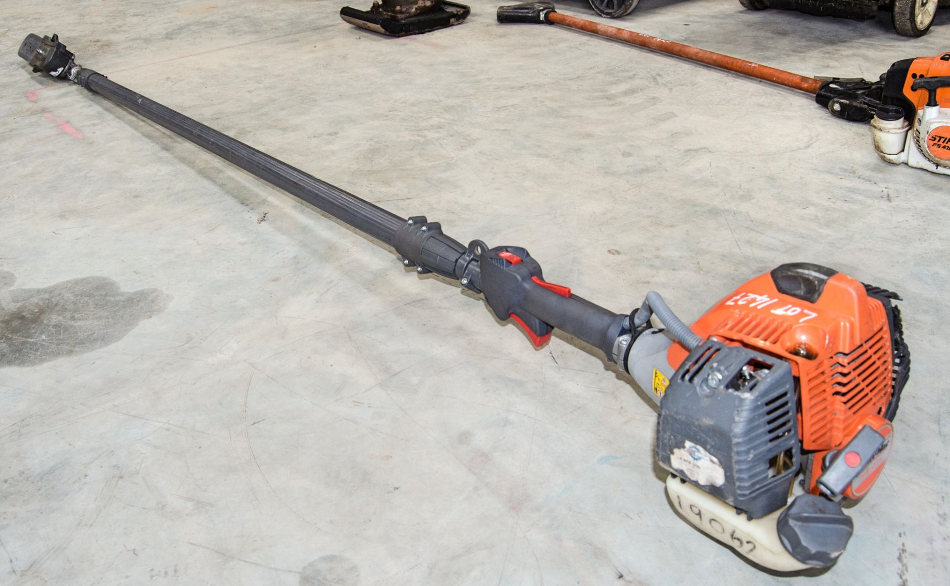 Oleo Mac PPX271 petrol driven long reach hedge trimmer 19062