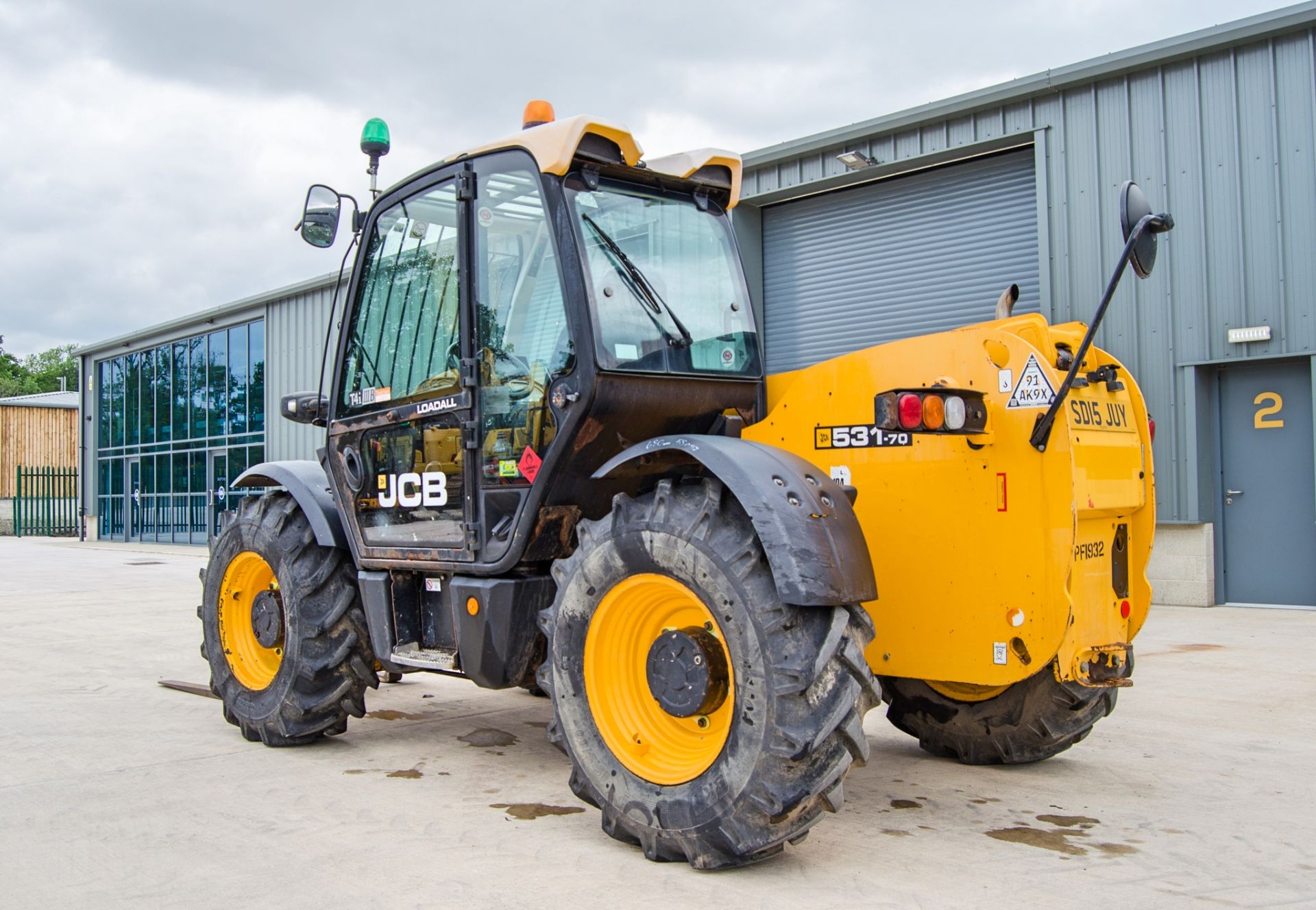 JCB 531-70 7 metre telescopic handler Year: 2015 S/N: 2344403 Recorded Hours: 3831 c/w rear camera - Image 4 of 23