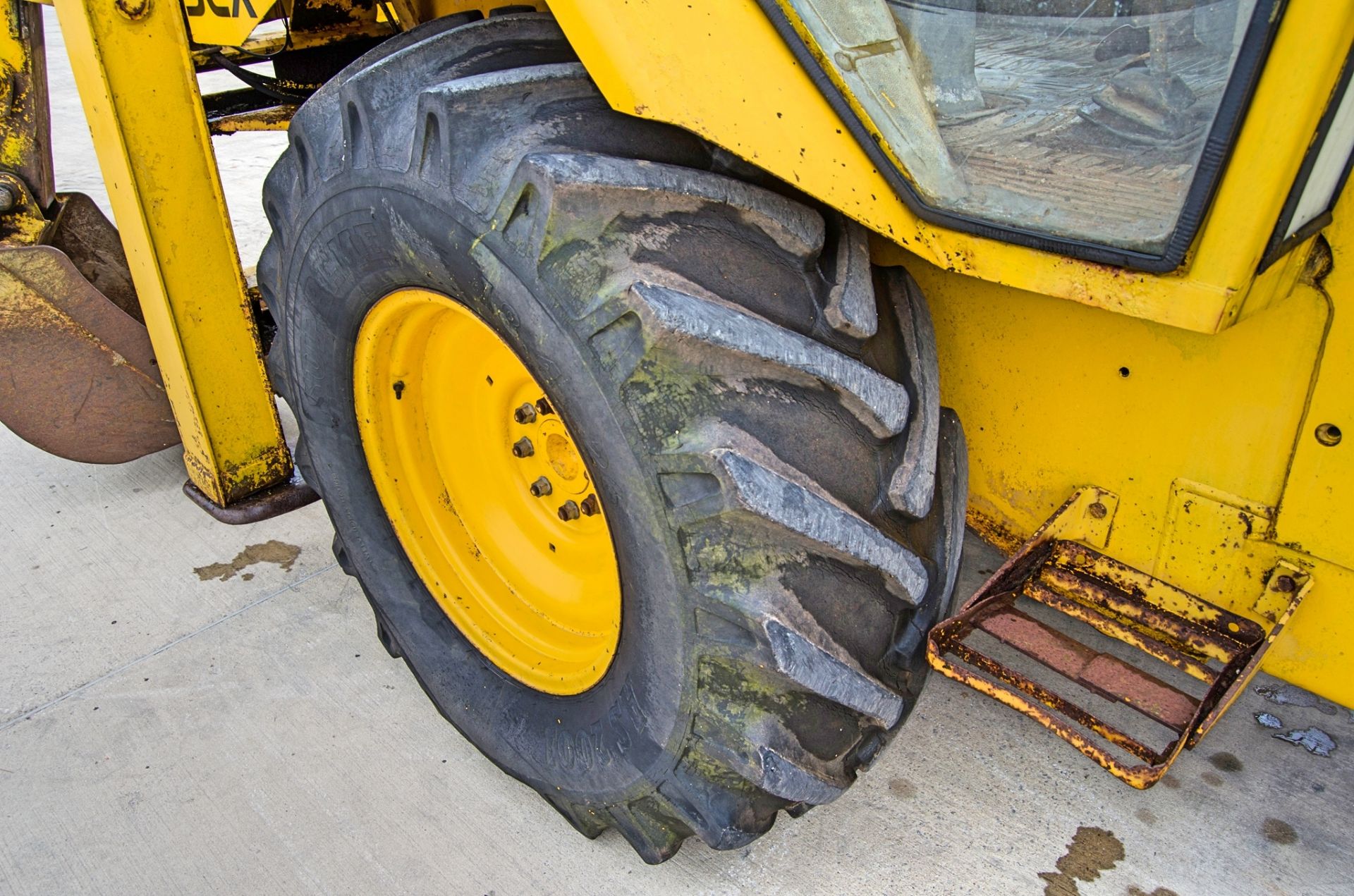 JCB 3CX Sitemaster 4 wheel drive backhoe loader Year: 1985 Recorded Hours: 4862 c/w V5C, 4-in-1 - Image 17 of 24