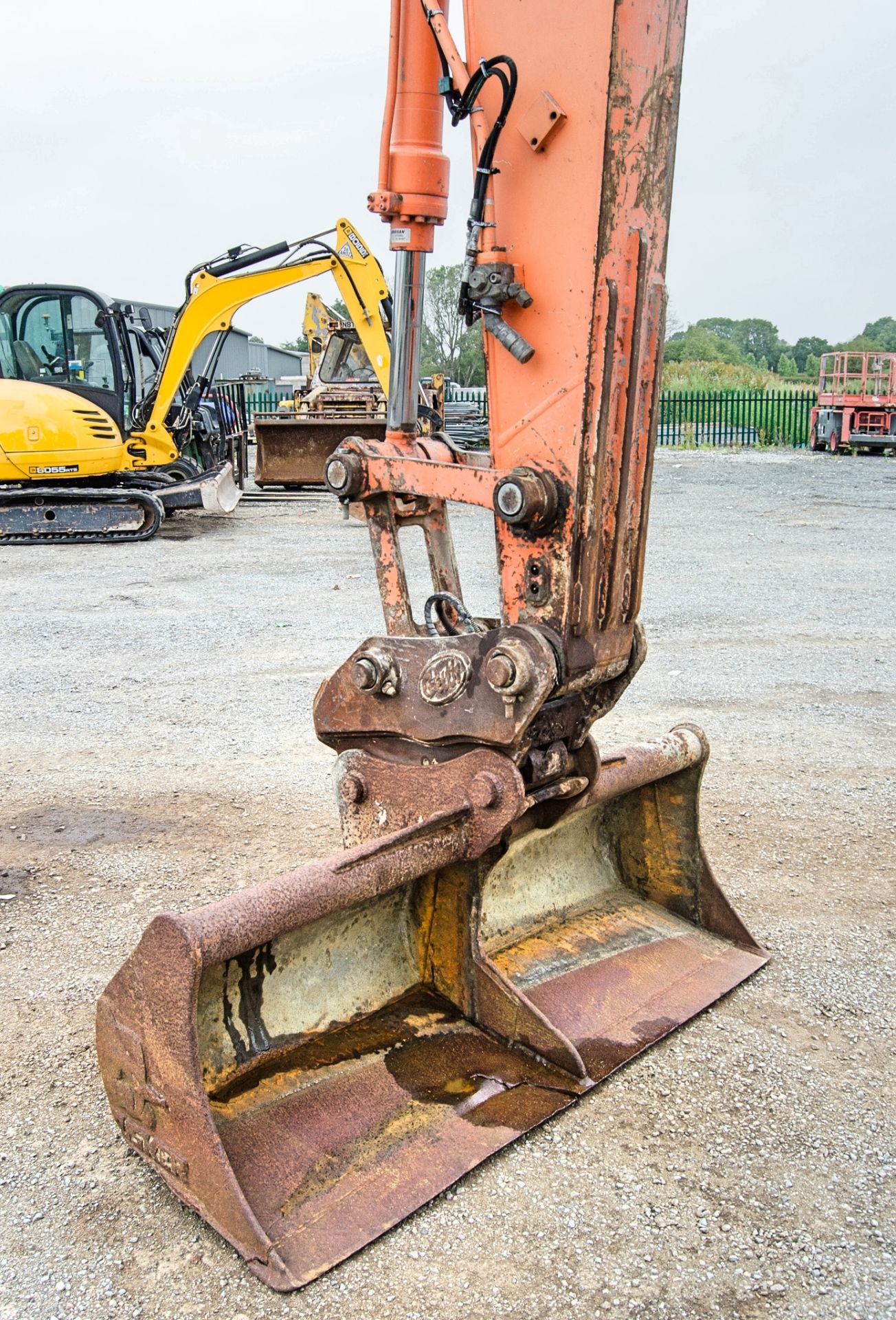 Doosan DX140LC 14 tonne steel tracked excavator Year: 2011 S/N: B0050396 Recorded Hours: 88075 ( - Image 15 of 28