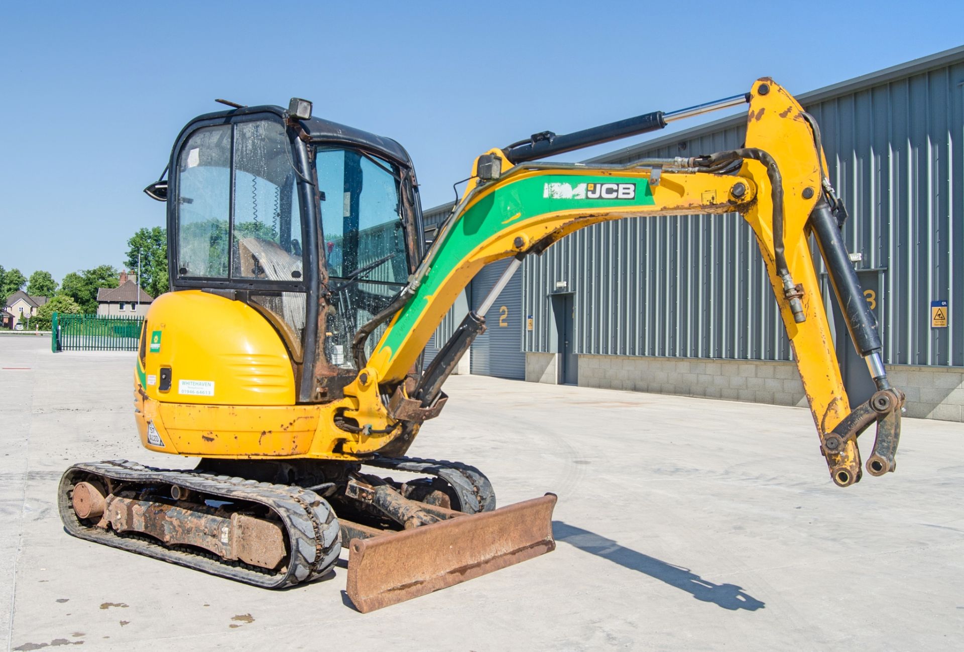 JCB 8025 2.5 tonne rubber tracked mini excavator Year: 2013 S/N: 2226230 Recorded Hours: 2538 - Image 2 of 25