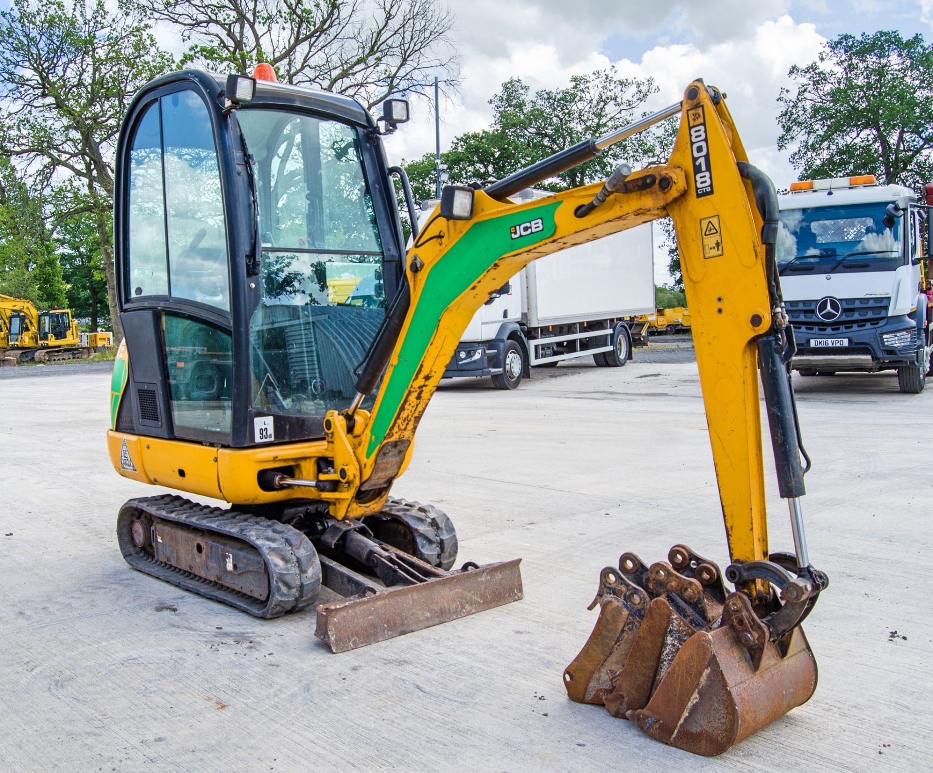 JCB 8018 1.5 tonne rubber tracked mini excavator Year: 2017 S/N: 2545638 Recorded Hours: 1173 blade, - Image 2 of 26