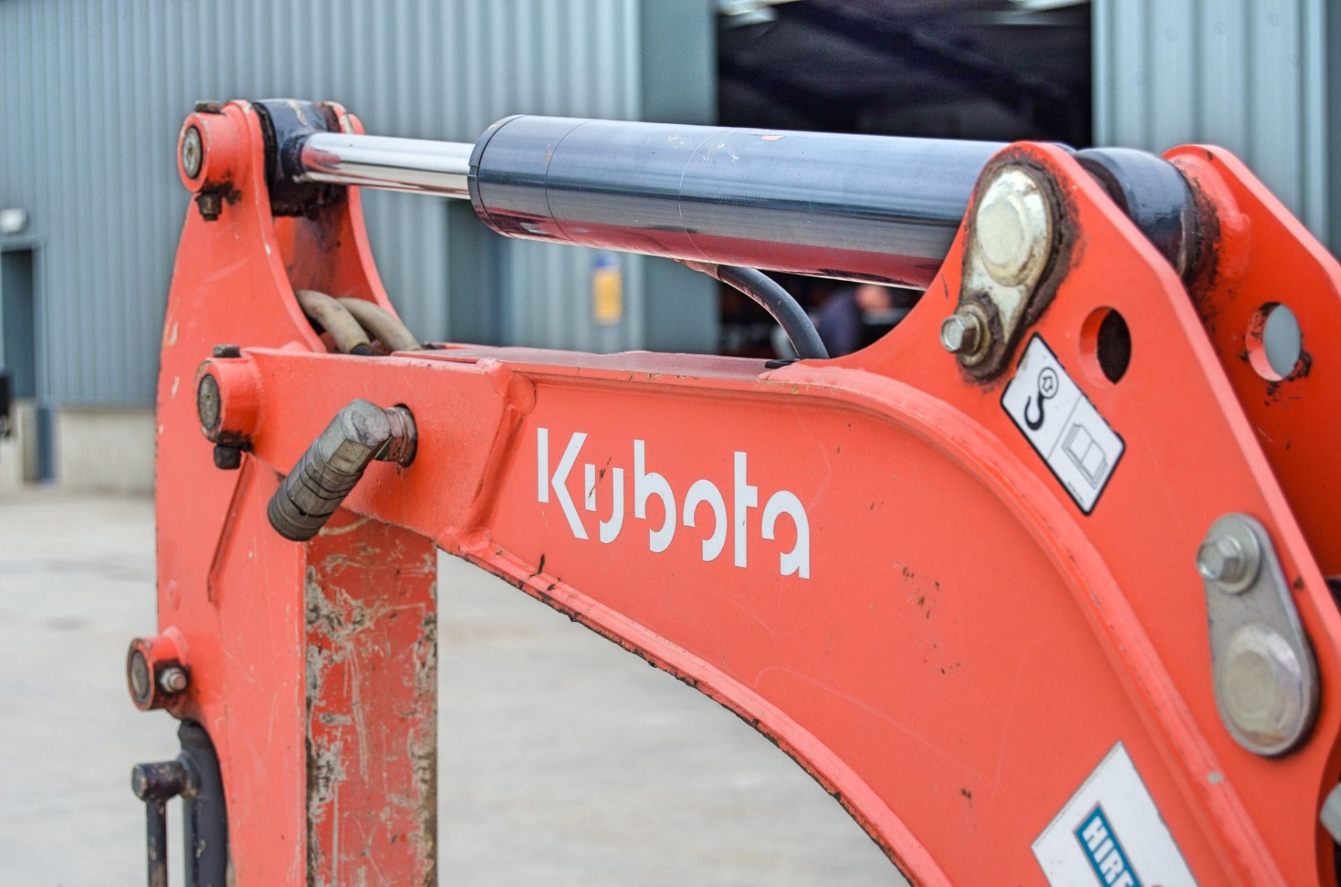 Kubota U10-3 1 tonne rubber tracked micro excavator Year: 2017 S/N: 28465 Recorded Hours: 989 blade, - Image 17 of 25