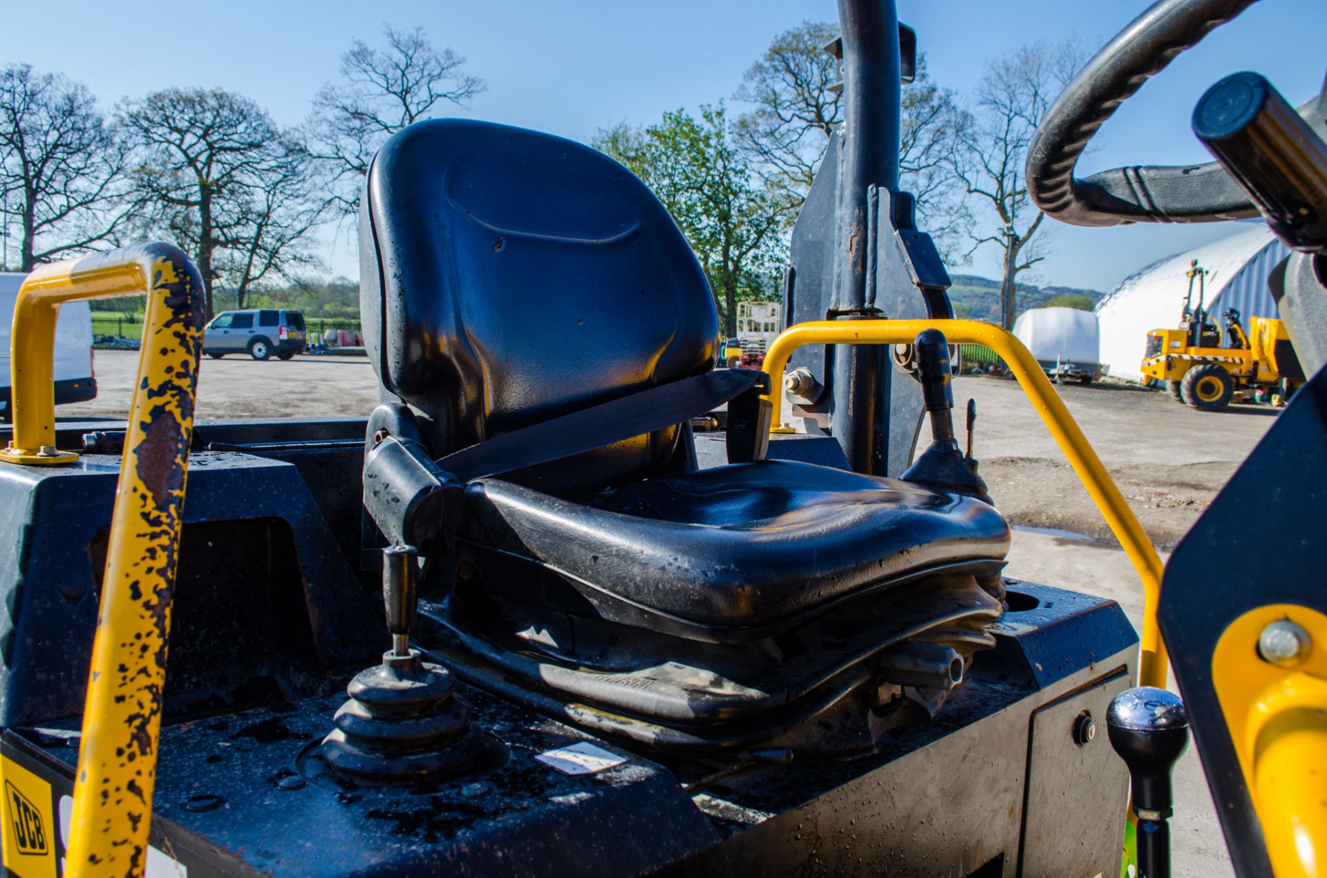 JCB 9FT 9 tonne straight skip dumper Year: 2019 S/N: 2781038 Recorded Hours: 2056 c/w front camera - Image 18 of 22