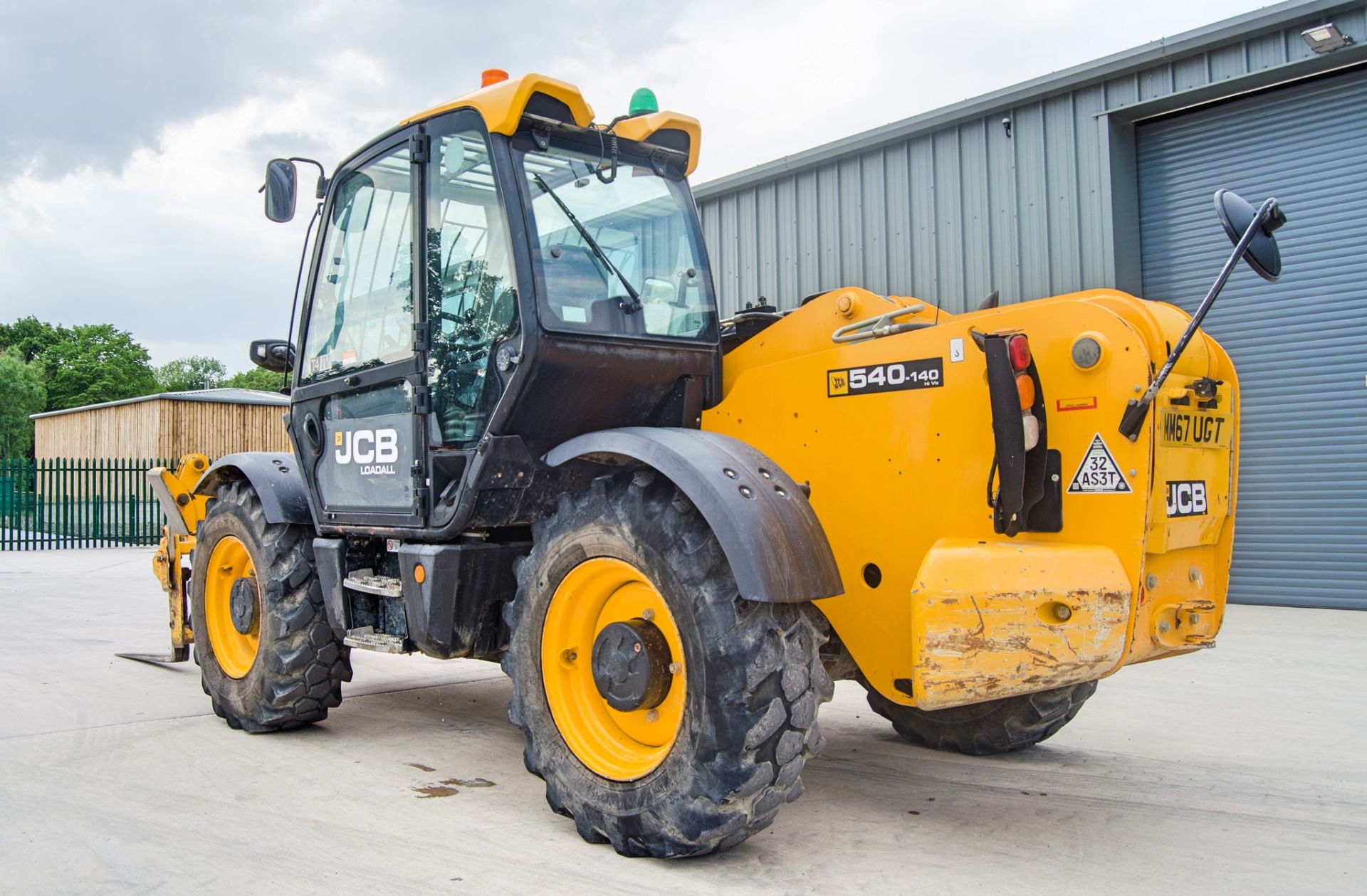 JCB 540-140 Hi-Viz 14 metre telescopic handler Year: 2018 S/N: 2573224 Recorded Hours: 6016 Recently - Image 4 of 23