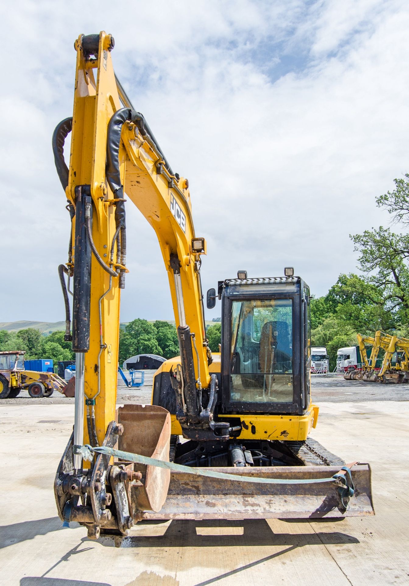 JCB 86C-1 8.5 tonne tubber tracked excavator Year: 2015 S/N: 2250128 Recorded Hours: 5207 blade, - Image 5 of 26