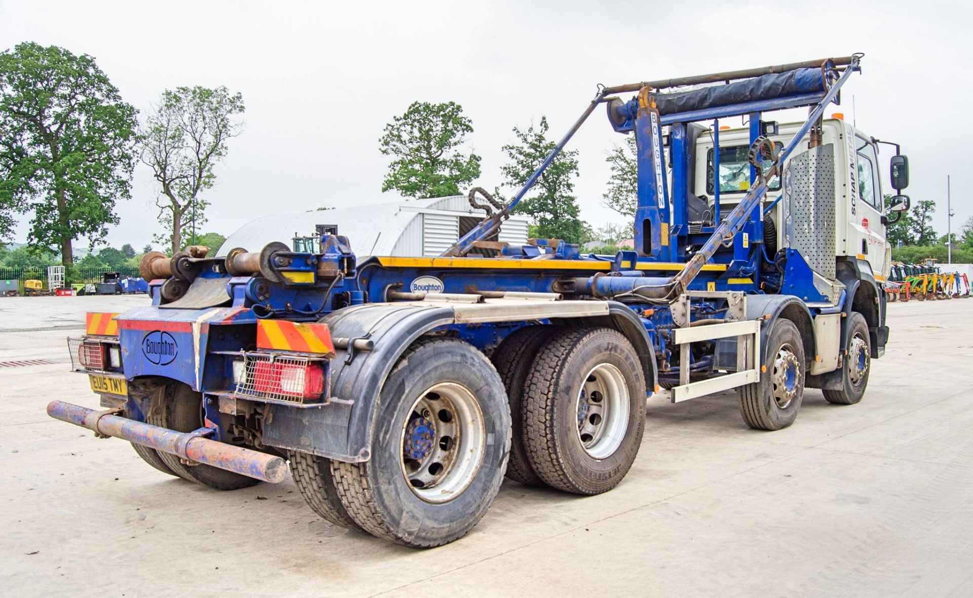 DAF CF 410 FAD 32 tonne 4x8 hook loader skip lorry Registration Number: EU15 TMY Date of - Image 3 of 25