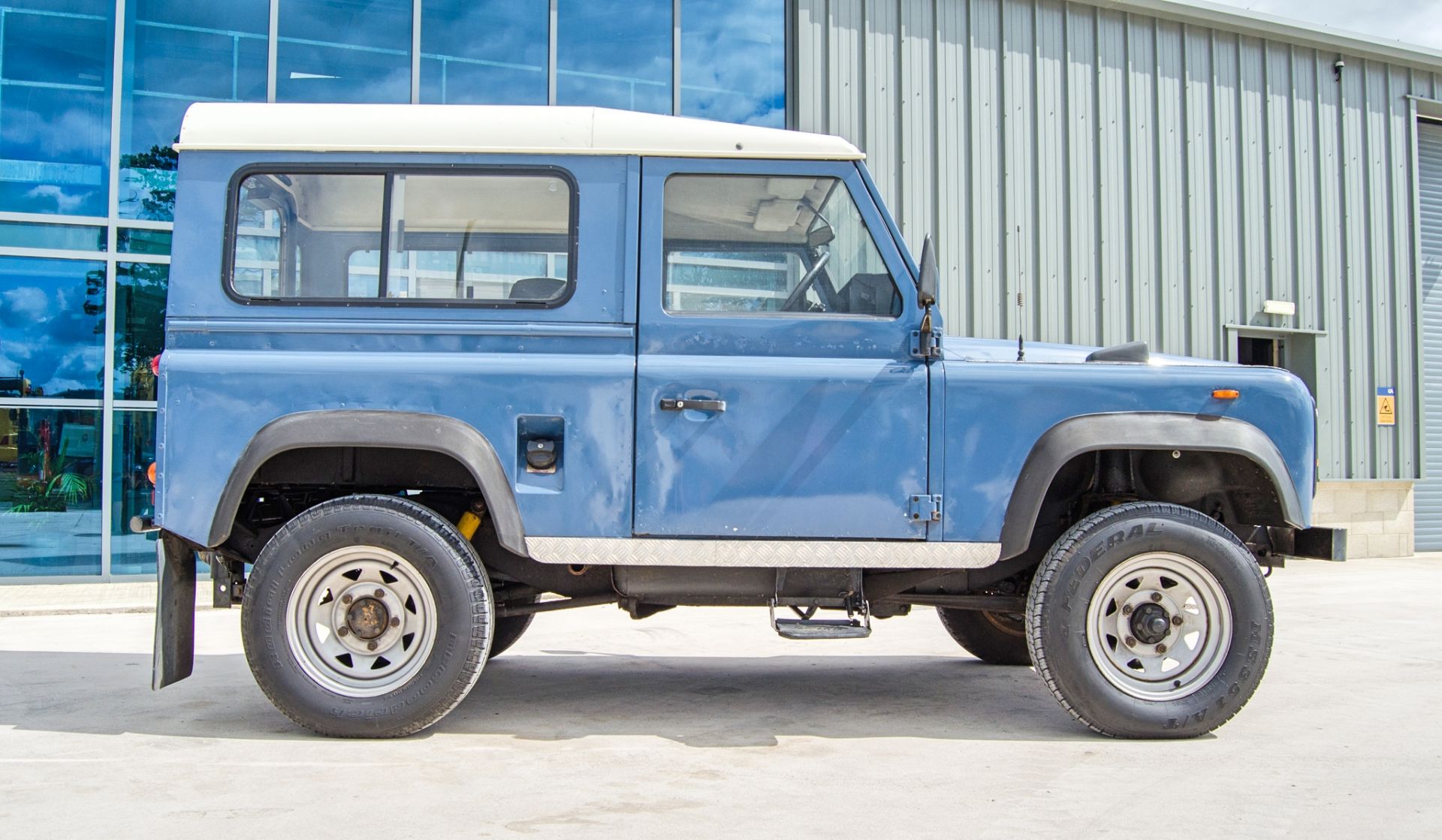 Land Rover 90 2.5 200 Tdi diesel 4wd utility vehicle Registration Number: E28 AYS Date of - Image 8 of 42