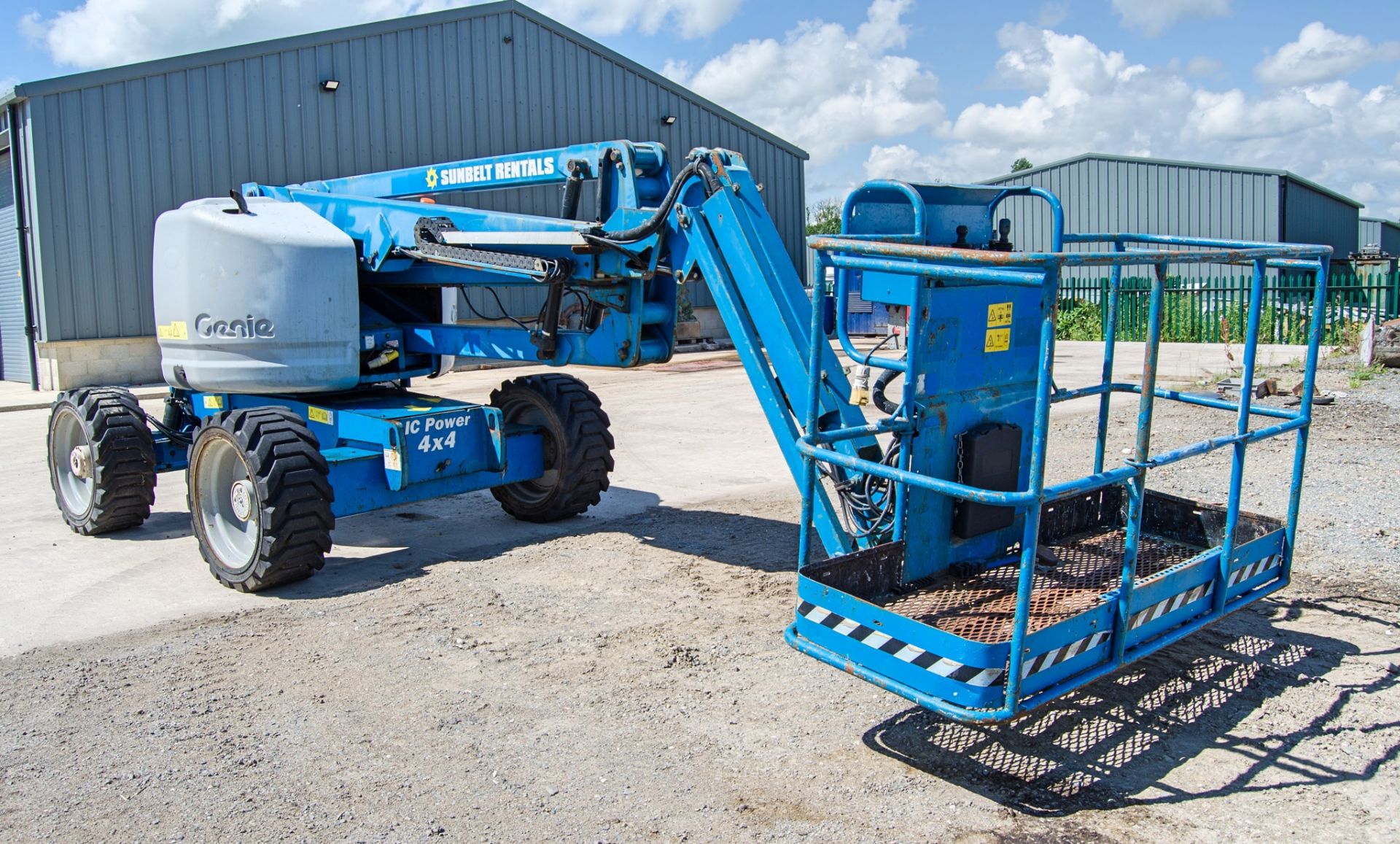 Genie Z-45/25 battery electric/diesel 4WD articulated boom lift Year: 2011 S/N: Z452512B-2013 - Image 2 of 18