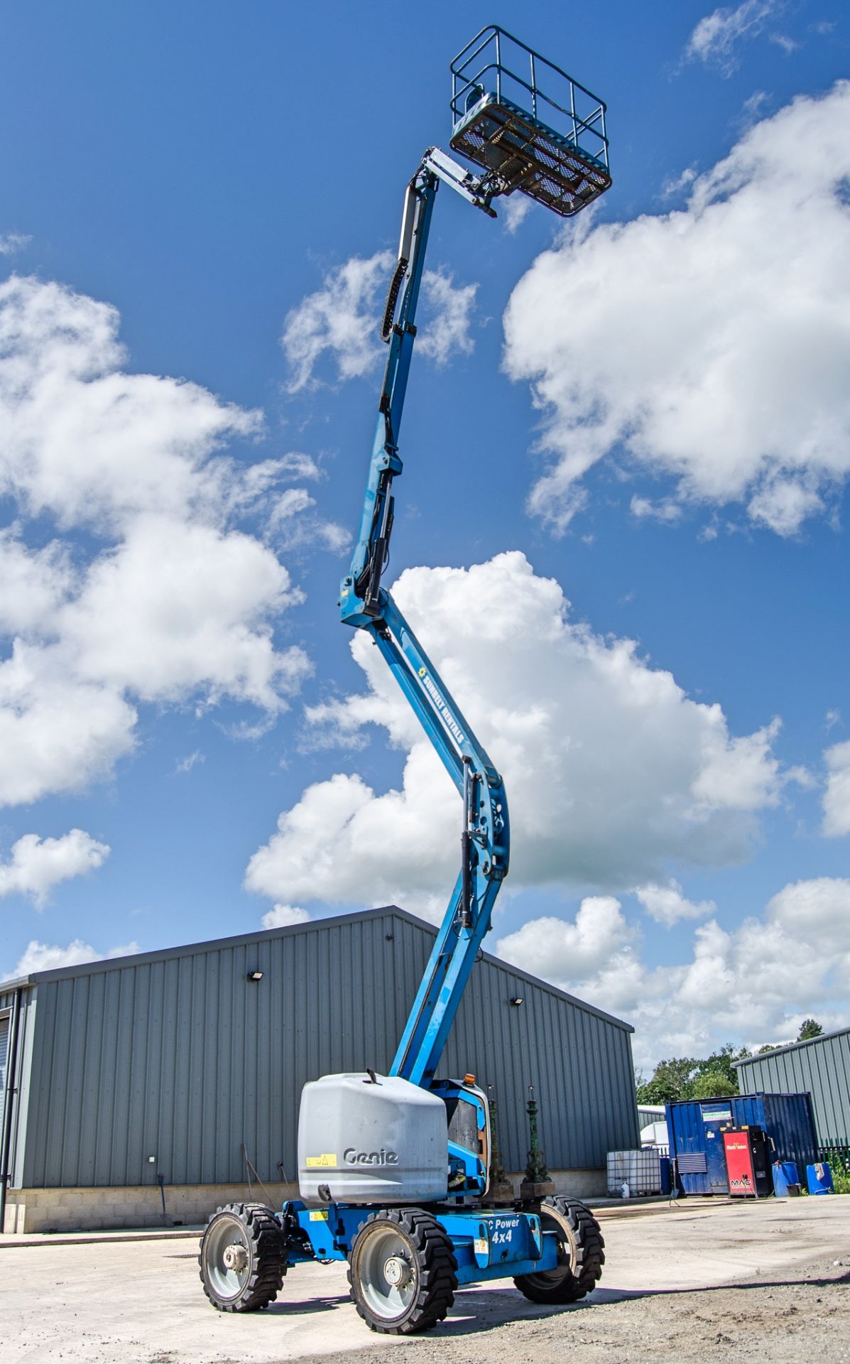 Genie Z-45/25 battery electric/diesel 4WD articulated boom lift Year: 2011 S/N: Z452512B-2013 - Image 9 of 18