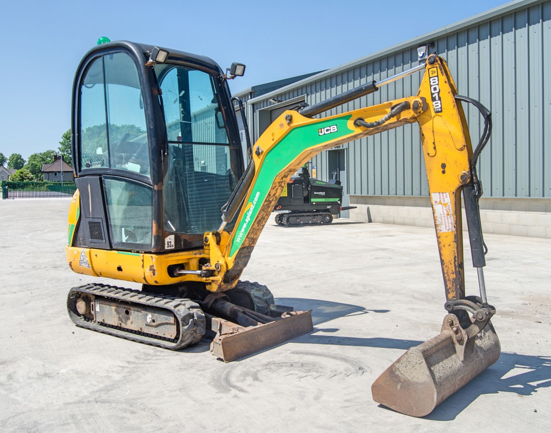 JCB 8018 1.5 tonne rubber tracked mini excavator Year: 2016 S/N: 2497622 Recorded Hours: 2149 blade, - Image 2 of 28