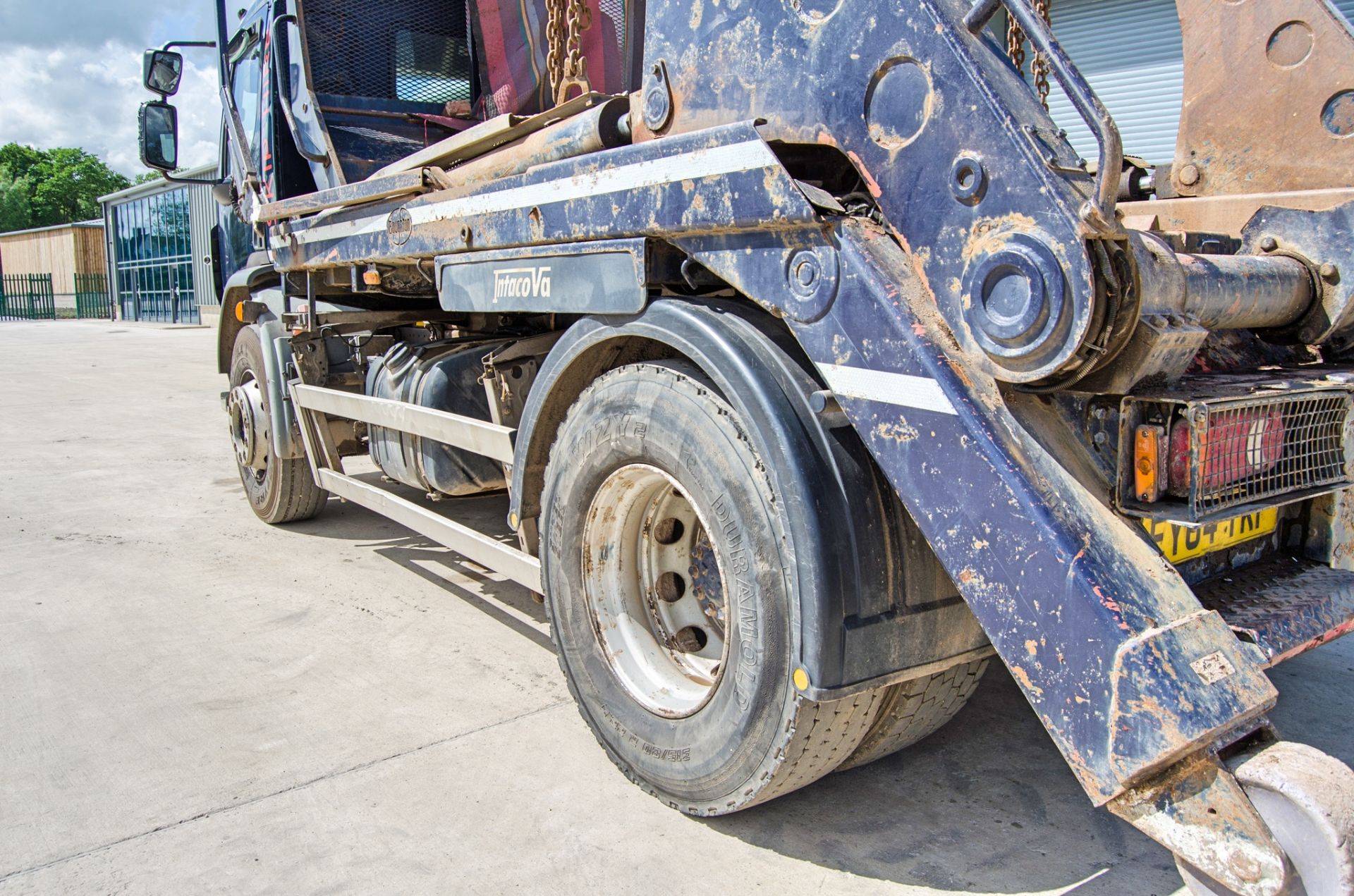 DAF LF 220 FA 18 tonne 4x2 skip loader lorry Registration Number: EY64 TKF Date of Registration: - Image 12 of 27