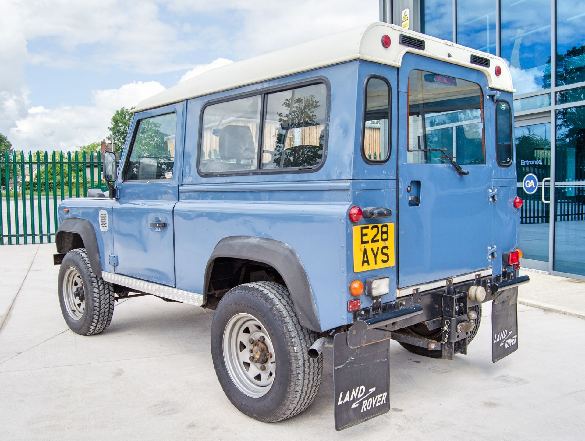 Land Rover 90 2.5 200 Tdi diesel 4wd utility vehicle Registration Number: E28 AYS Date of - Image 3 of 42