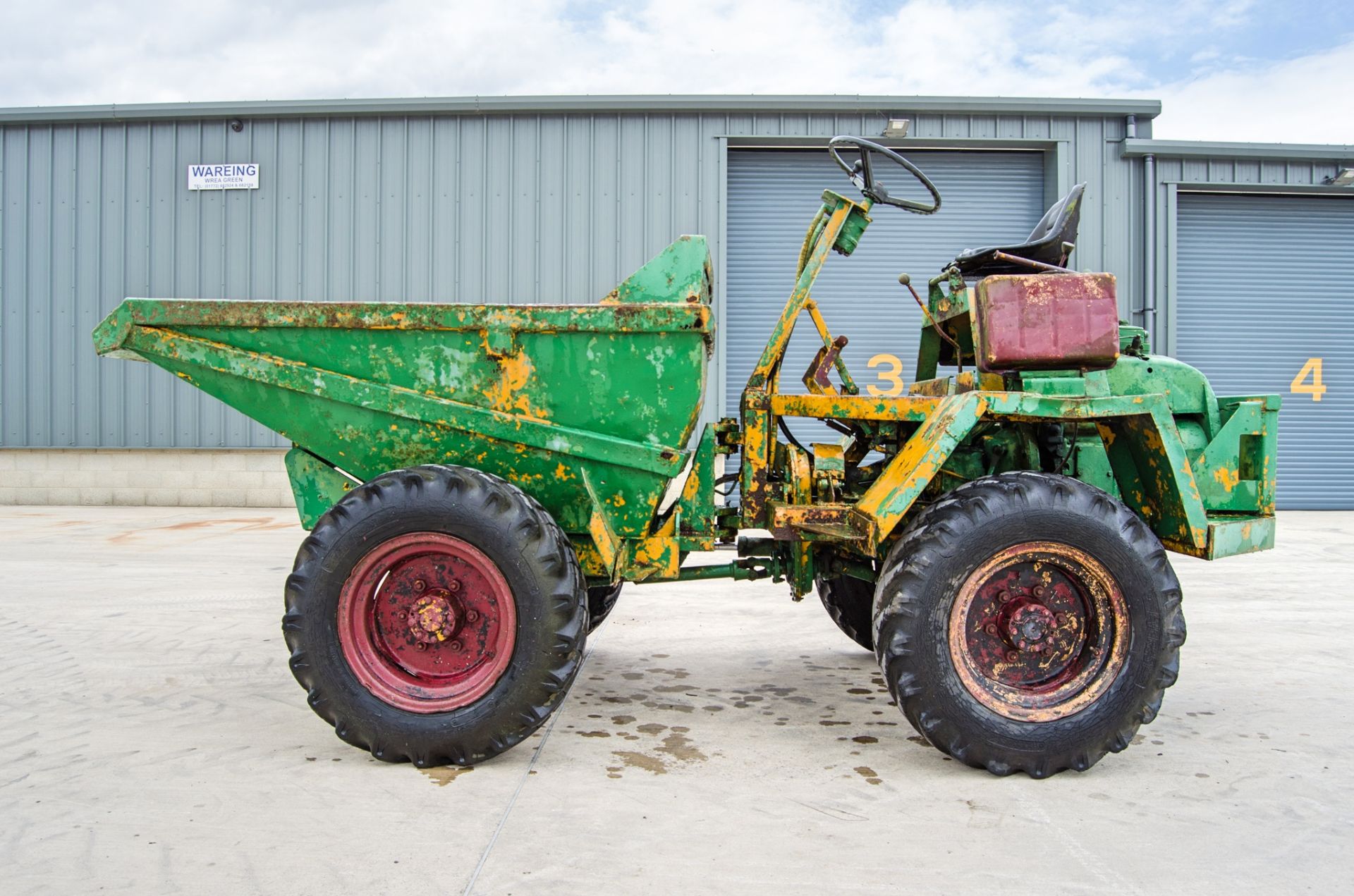 3 tonne straight skip dumper ** No VAT on hammer price but VAT will be charged on the buyers premium - Image 7 of 22