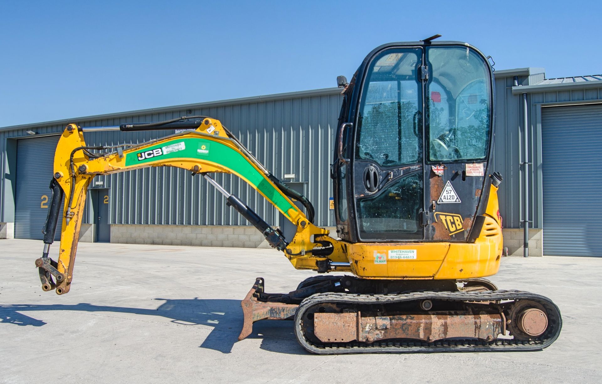 JCB 8025 2.5 tonne rubber tracked mini excavator Year: 2013 S/N: 2226230 Recorded Hours: 2538 - Image 7 of 25