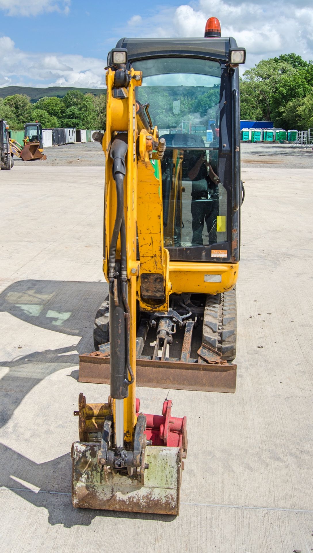 JCB 8018 1.5 tonne rubber tracked mini excavator Year: 2017 S/N: 2545479 Recorded Hours: 1297 blade, - Image 5 of 24